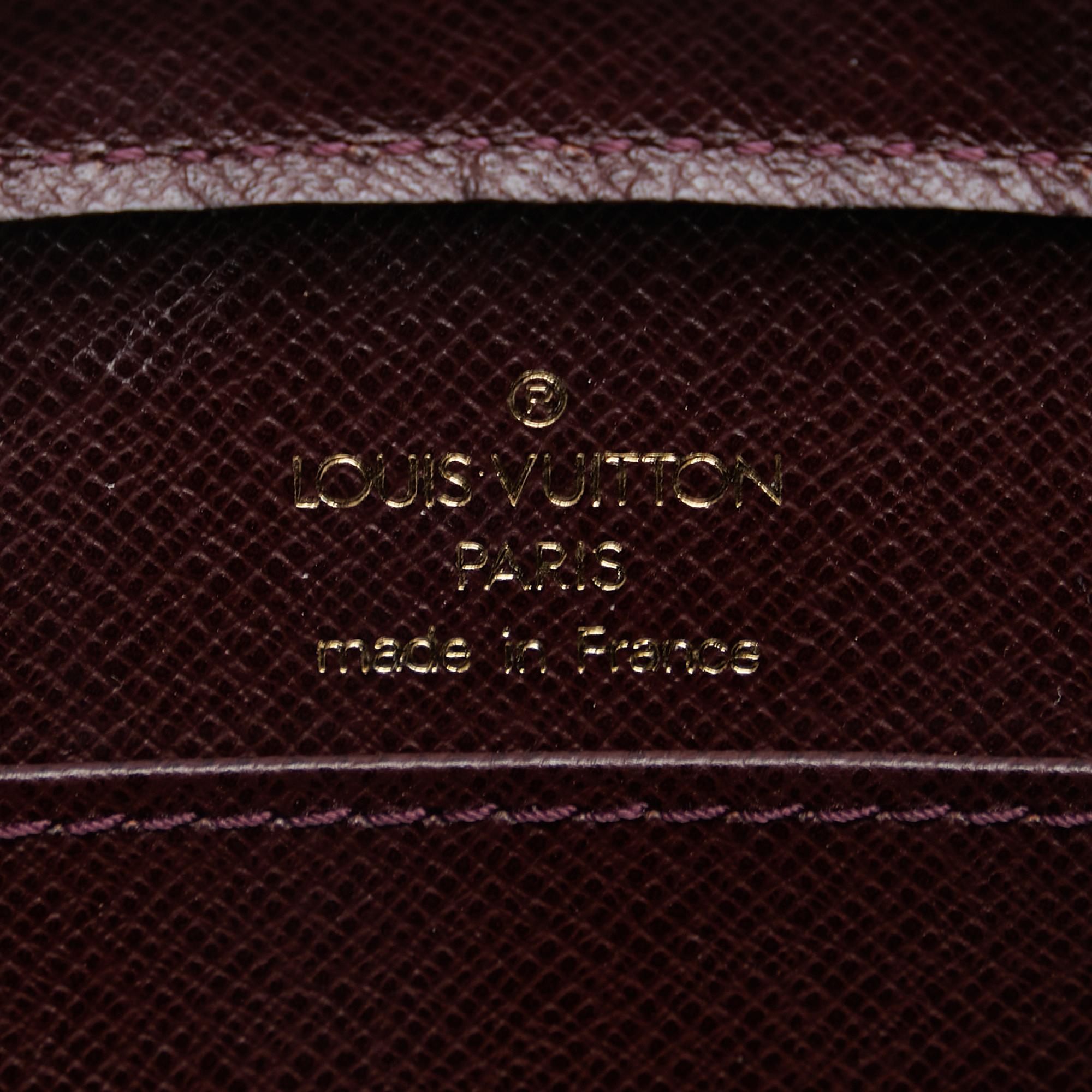Louis Vuitton Taiga Baikal (SHG-KHIh5h)