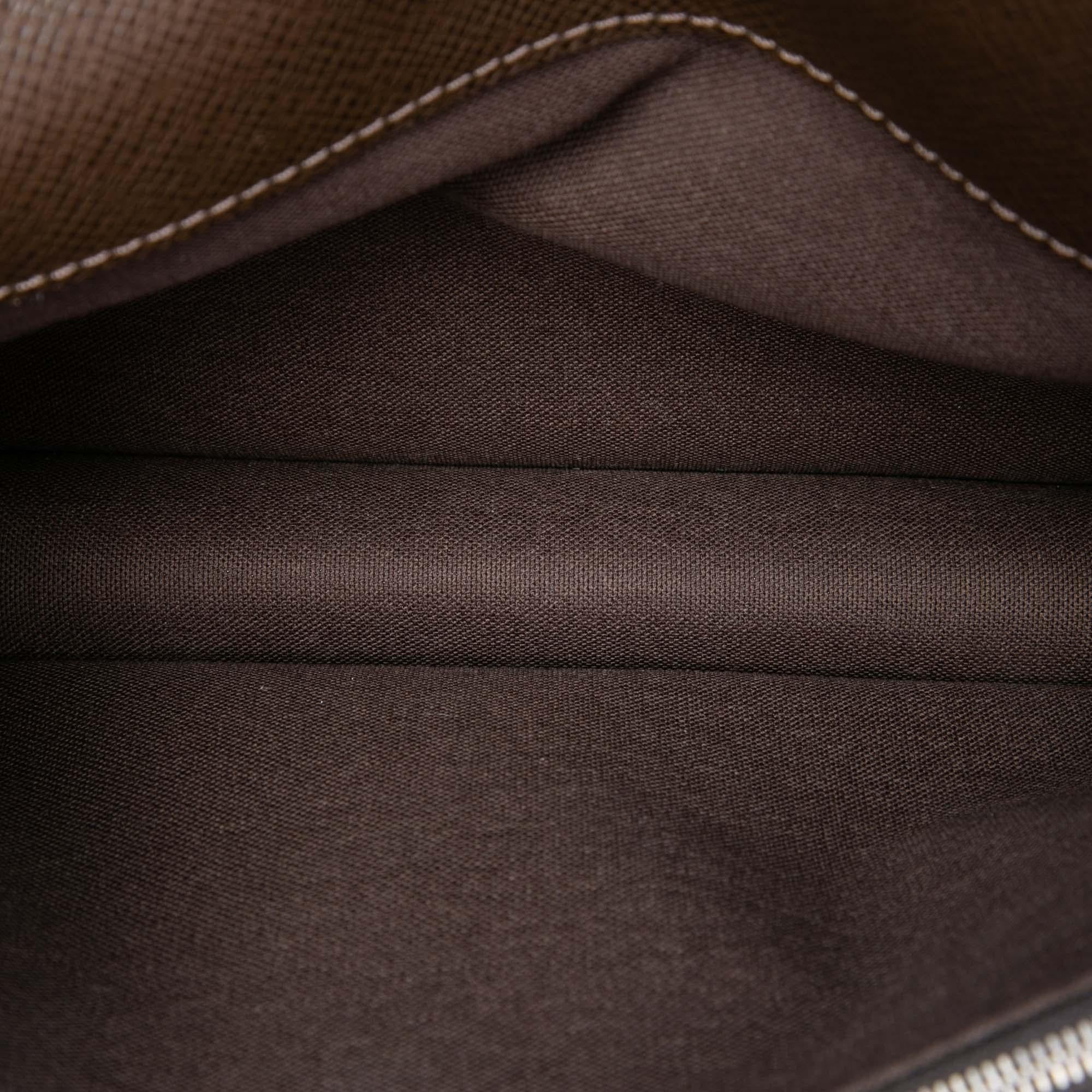Louis Vuitton Taiga Belaia Clutch