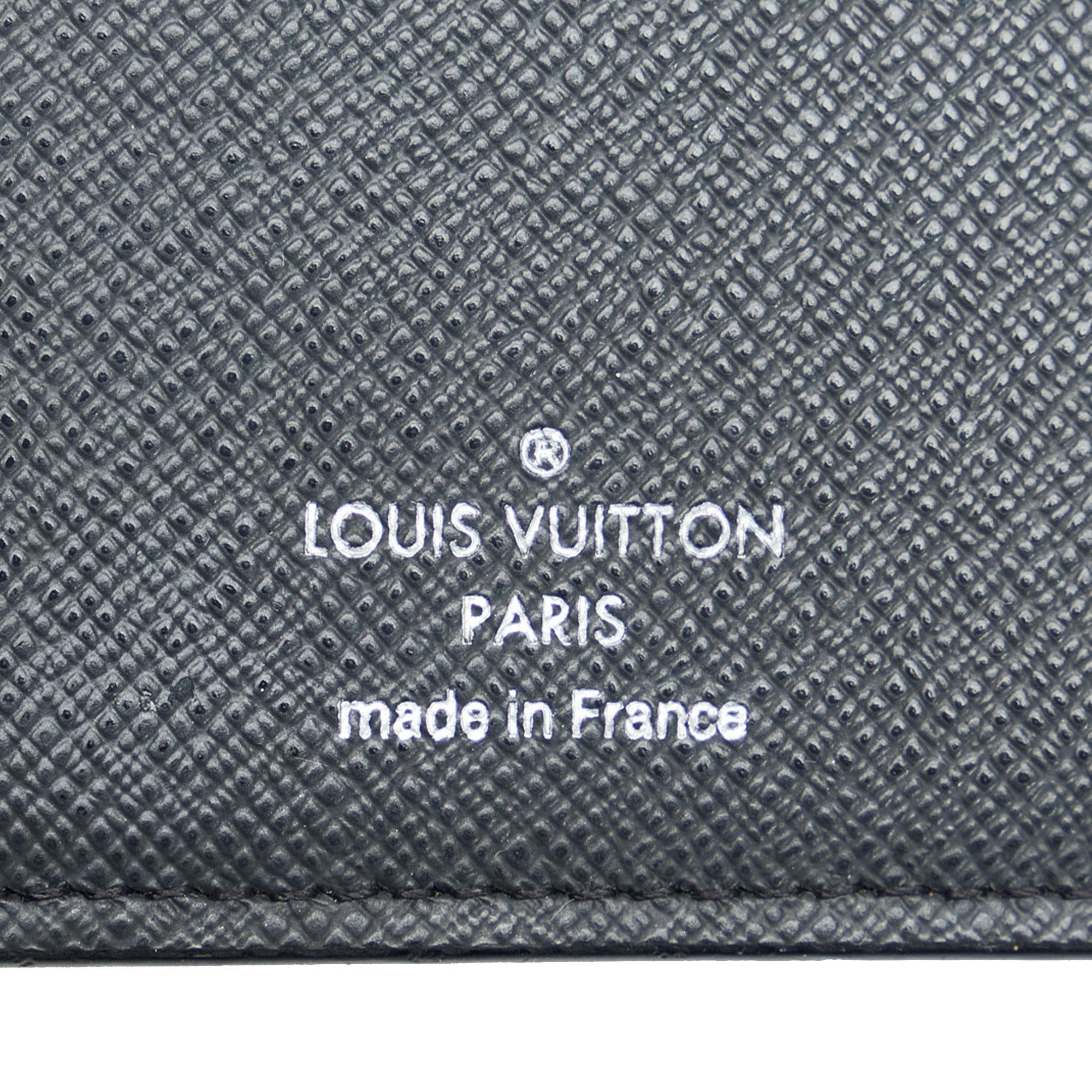Louis Vuitton Taiga Bifold Long Wallet (SHG-AoXi4S)