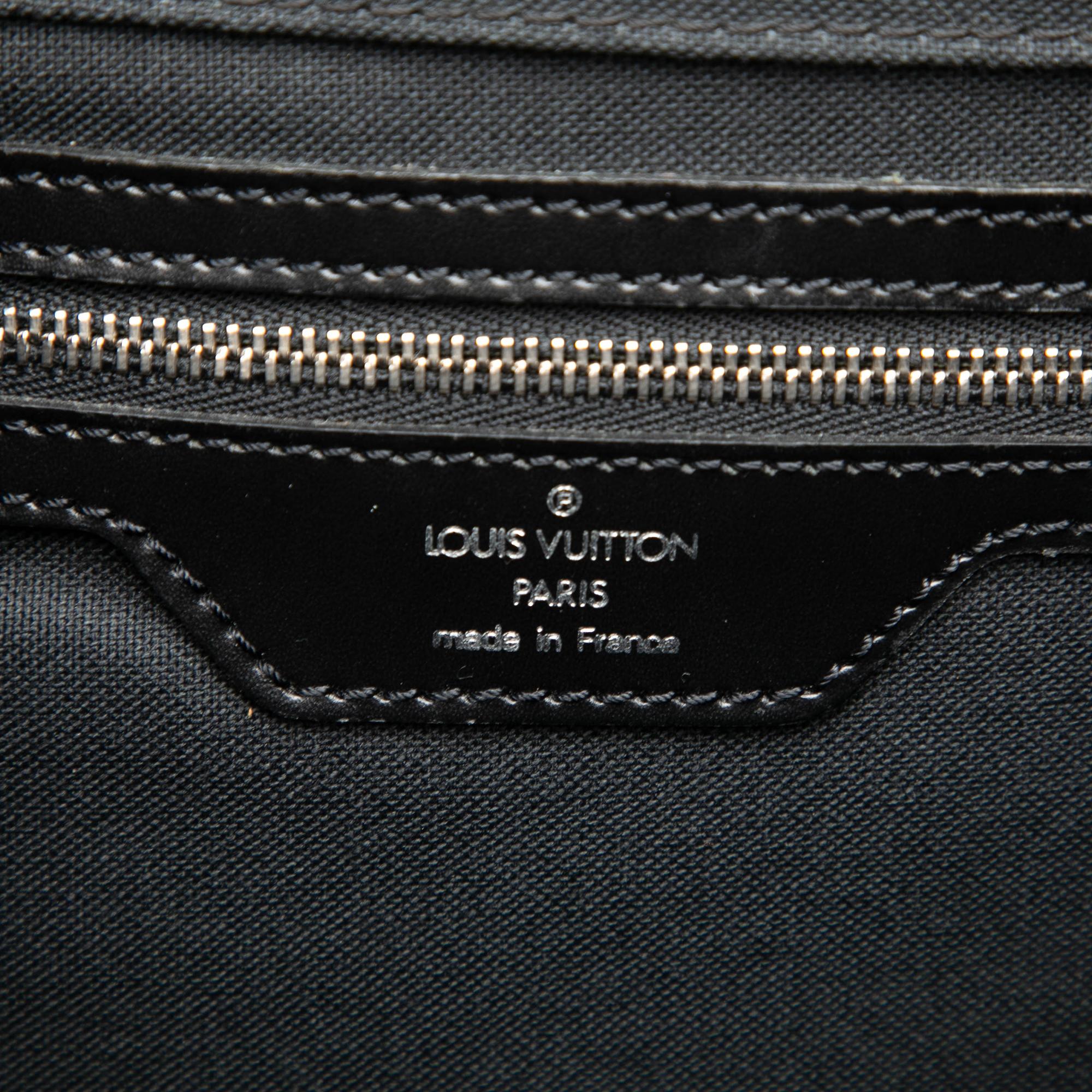 Louis Vuitton Taiga Cassiar