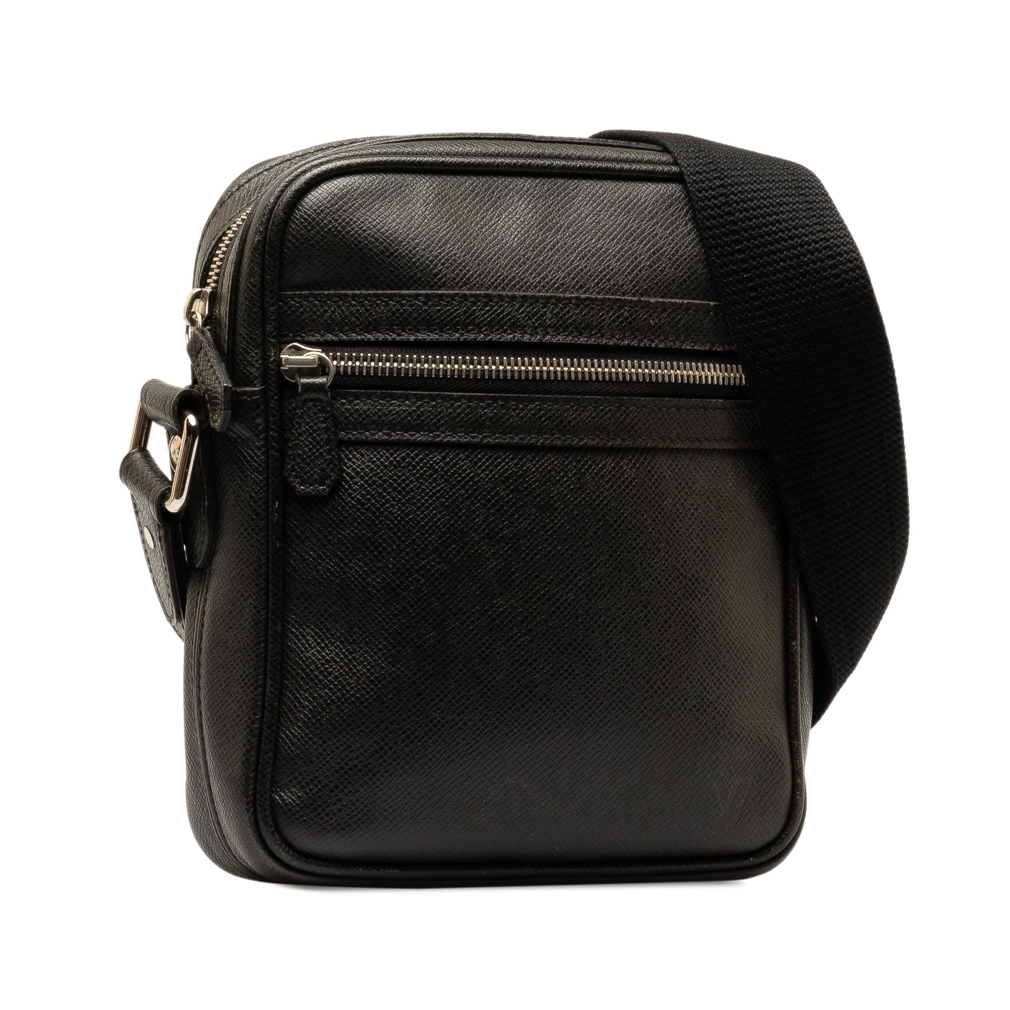 Louis Vuitton Taiga Dimitri (SHG-IIYDM1)