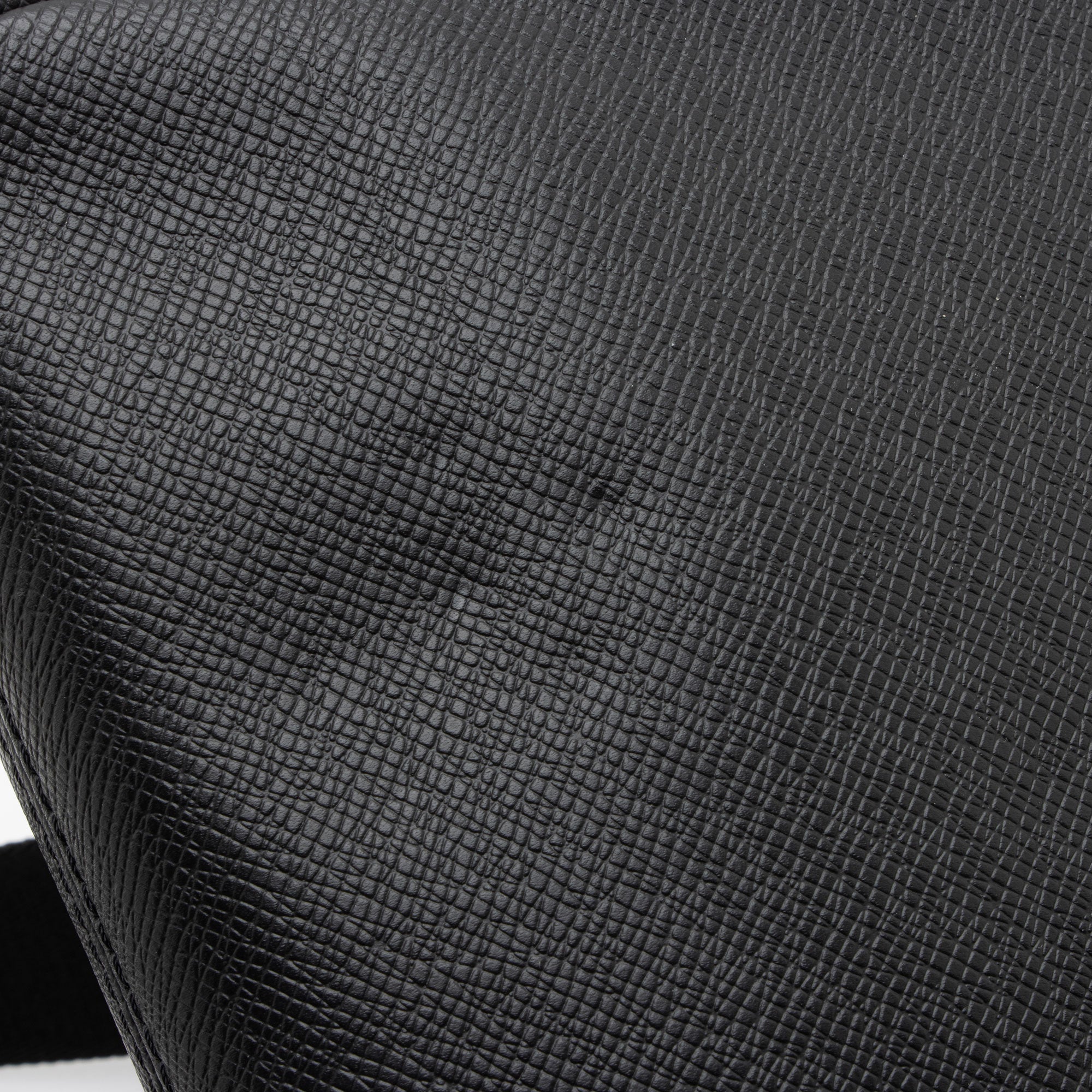 Louis Vuitton Taiga Leather Alex BB Messenger