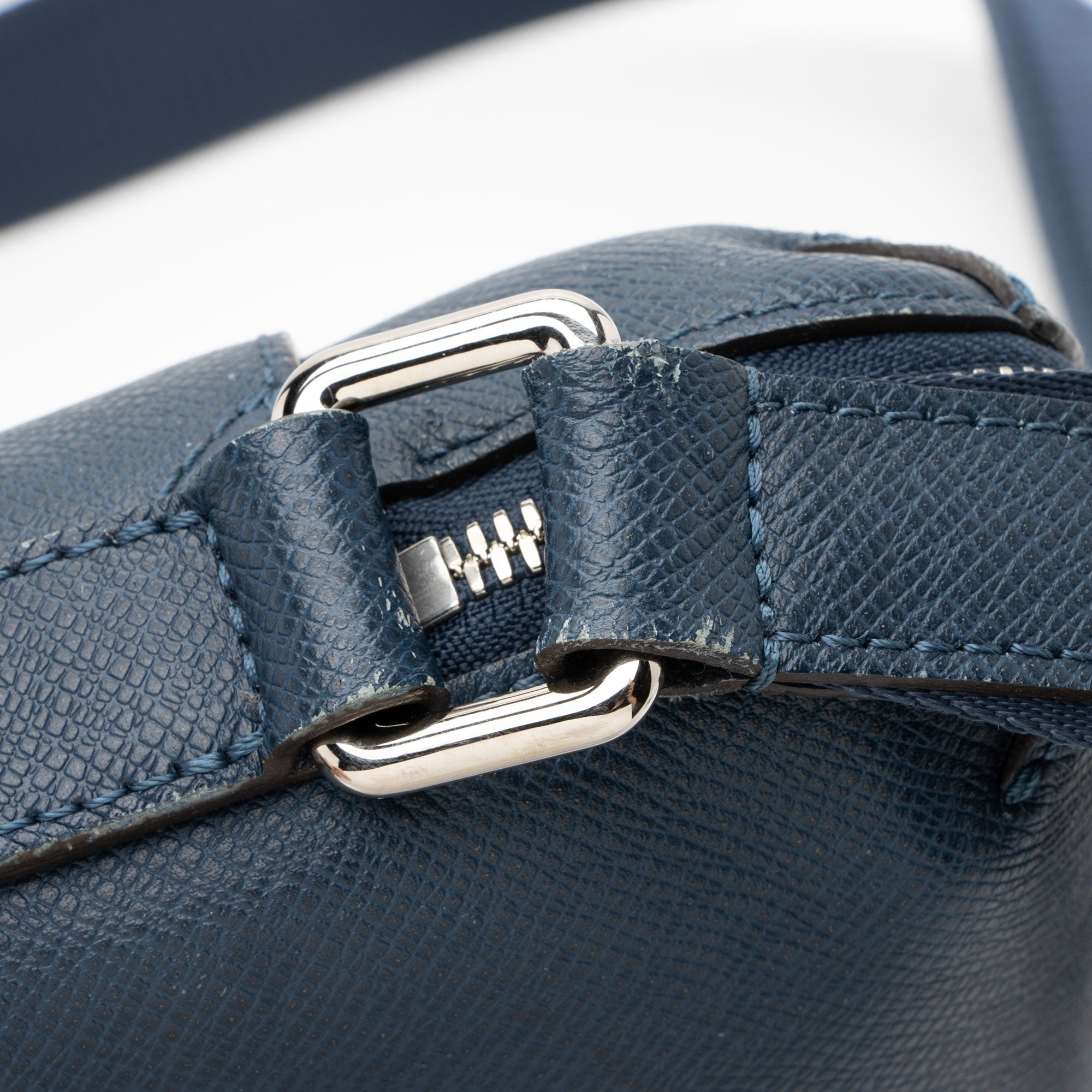 Louis Vuitton Taiga Leather Grigori PM Messenger