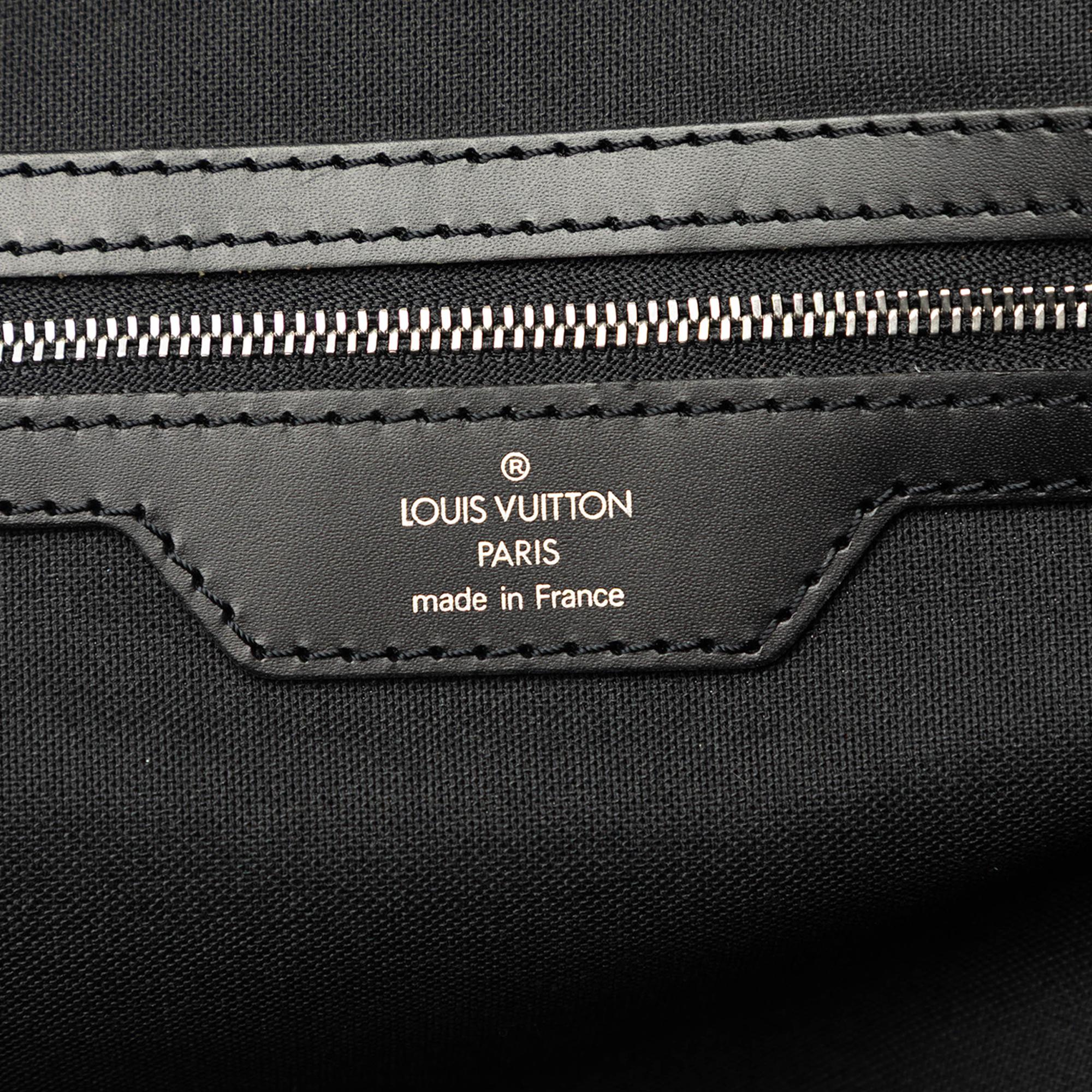 Louis Vuitton Taiga Nevski