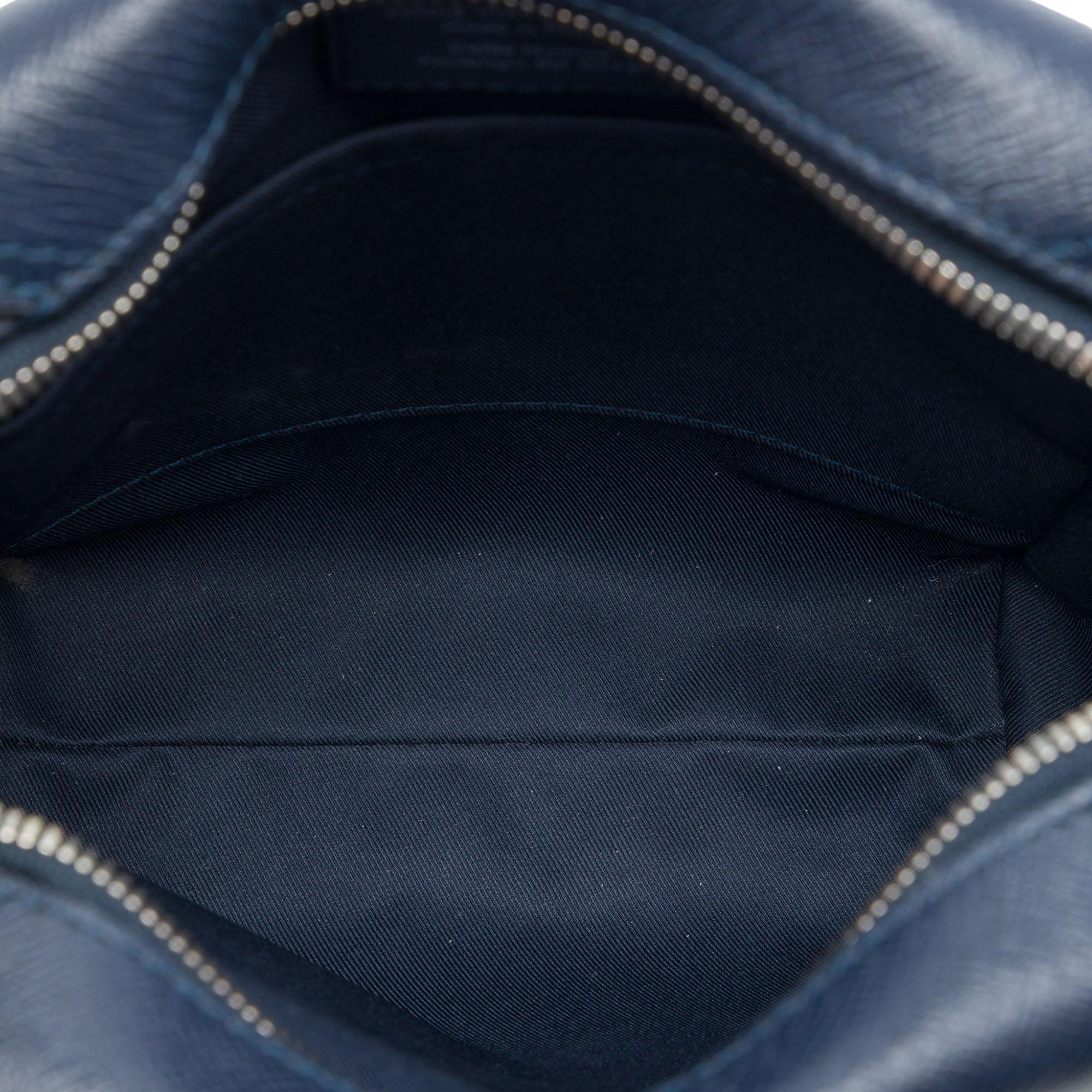 Louis Vuitton Taiga Nikolai Messenger