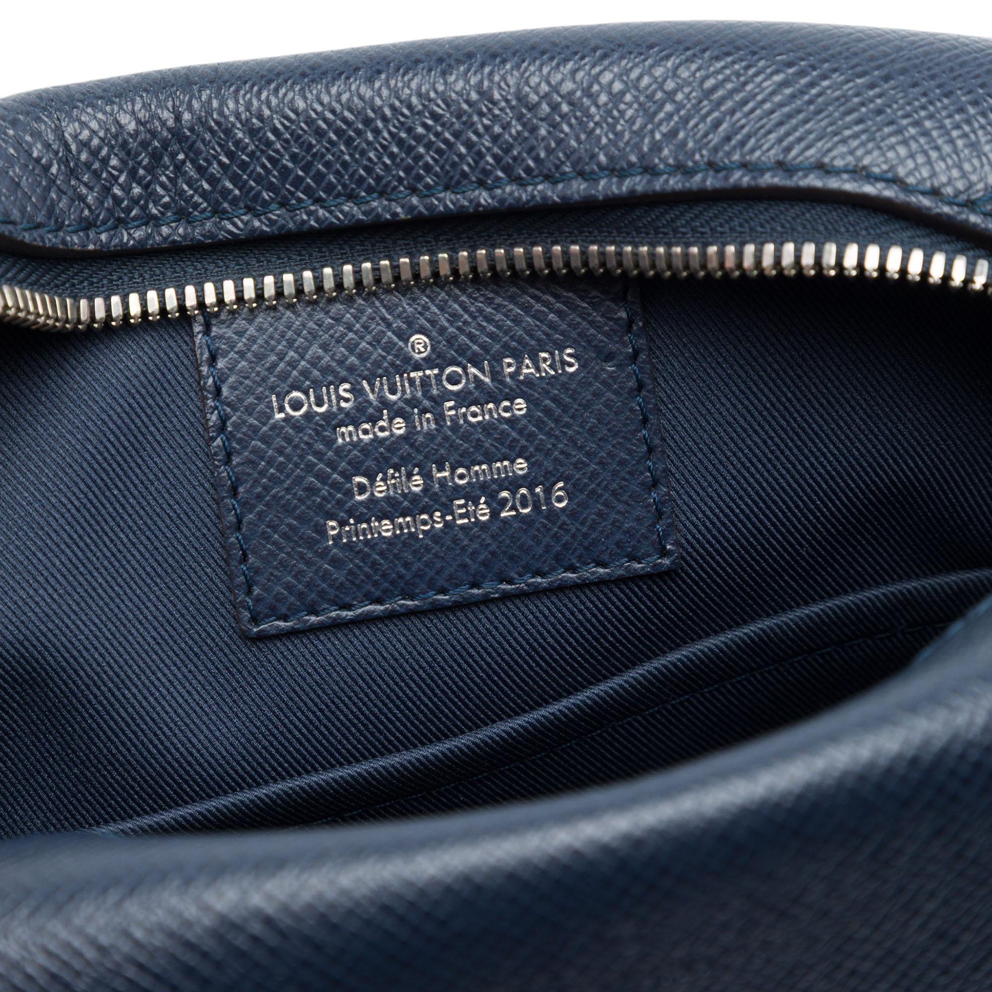 Louis Vuitton Taiga Nikolai Messenger