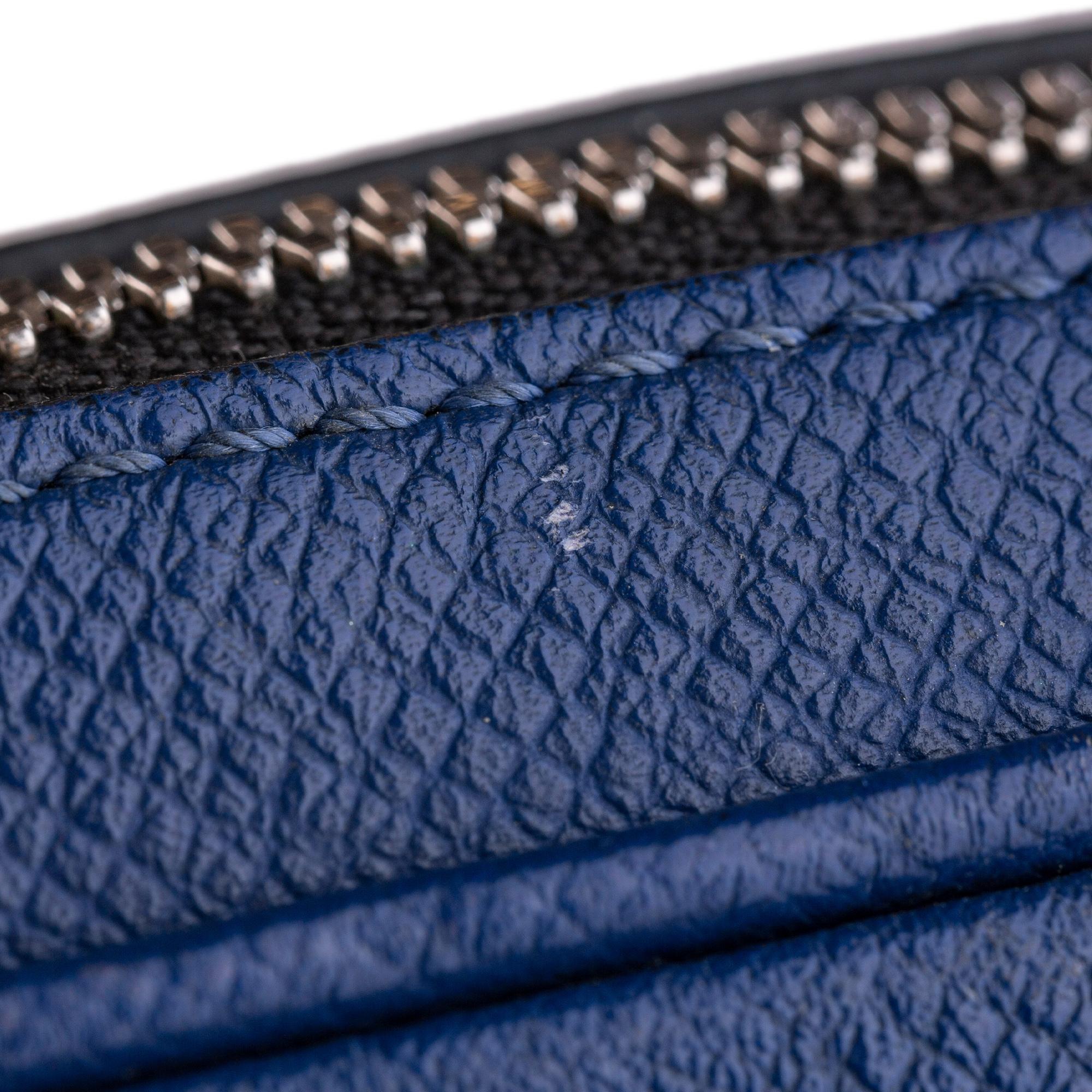 Louis Vuitton Taiga Outdoor Messenger PM (SHG-yMuxw1)
