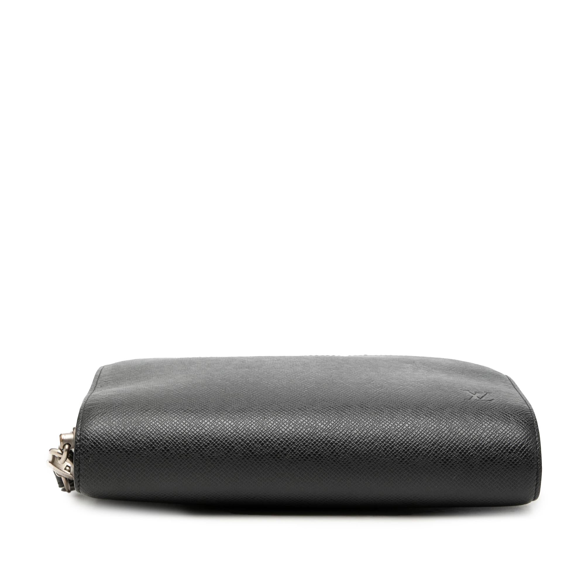 Louis Vuitton Taiga Pochette Baikal
