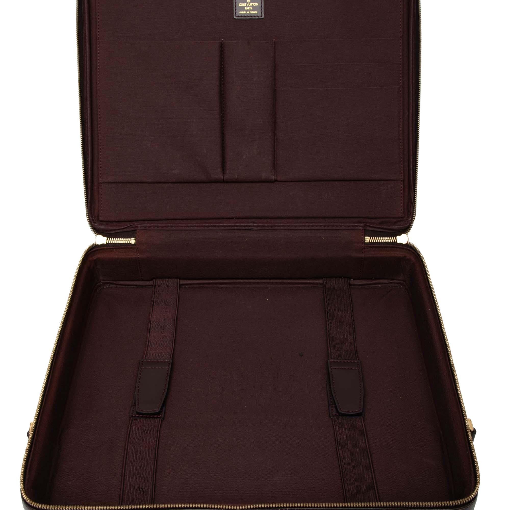 Louis Vuitton Taiga Porte Ordinateur Odessa
