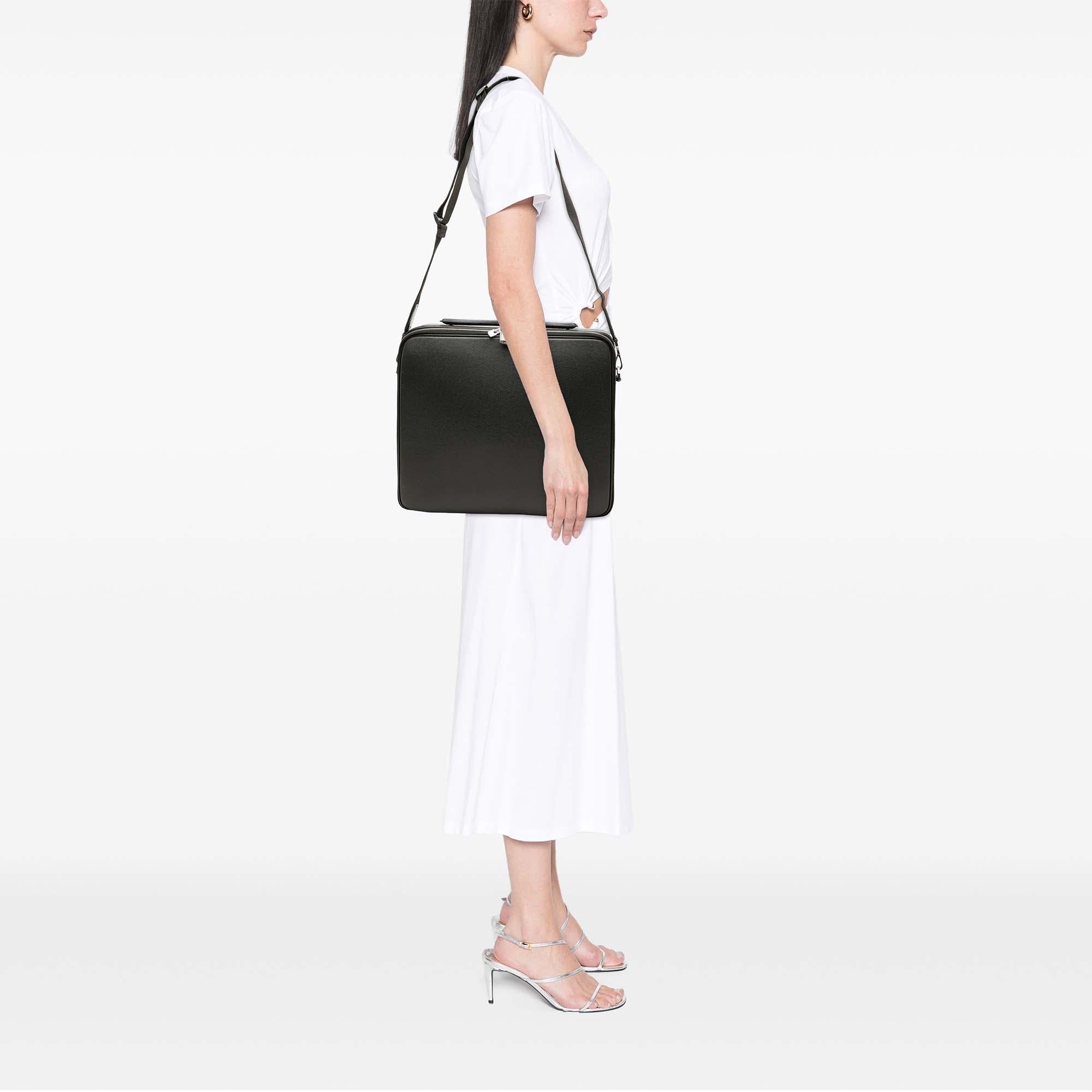 Louis Vuitton Taiga Porte Ordinateur Odessa