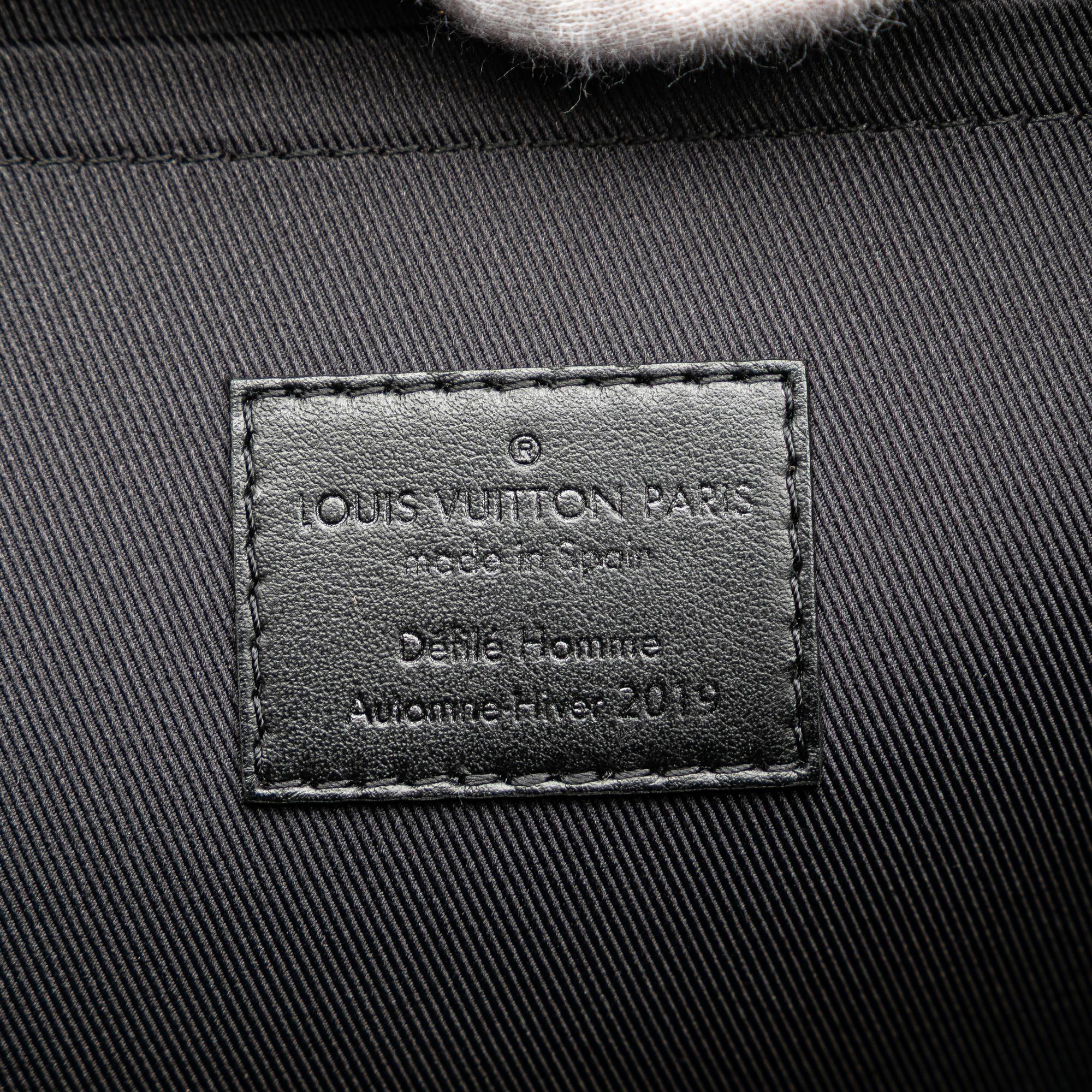 Louis Vuitton Taiga Rainbow Pochette A4