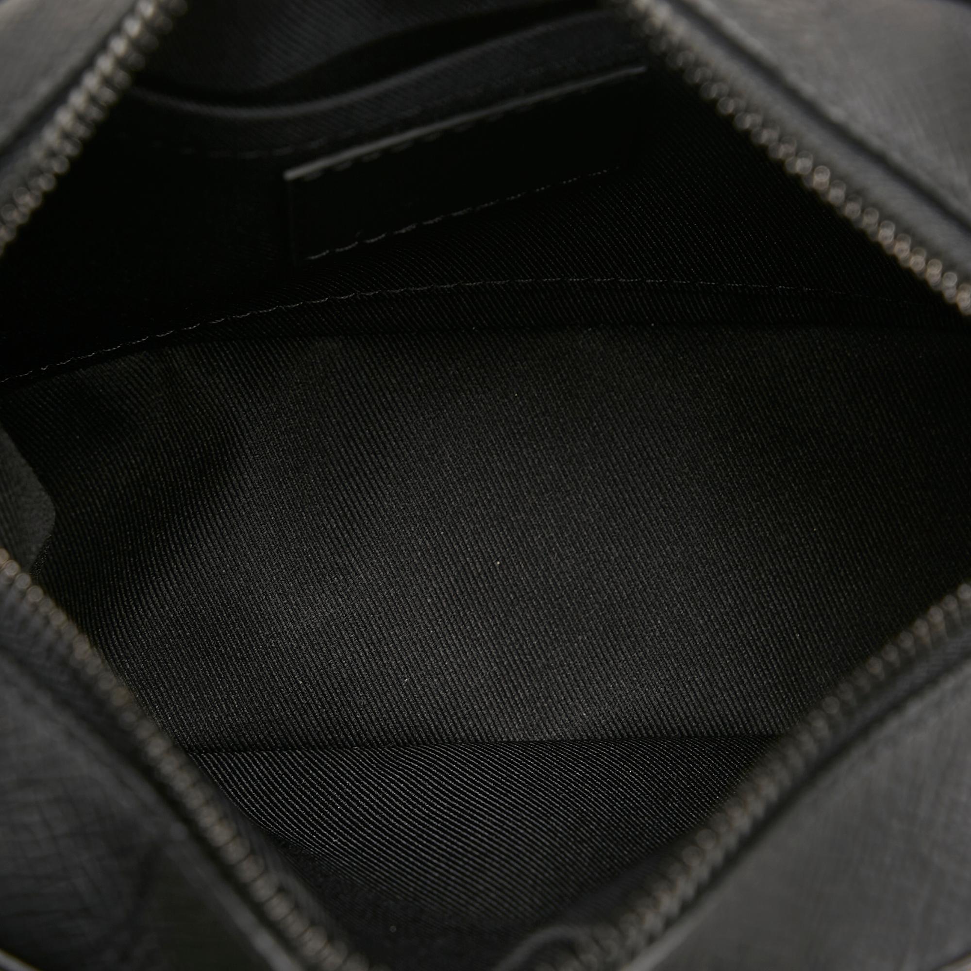 Louis Vuitton Taiga Rainbow Soft Trunk (SHG-h2pSTR)