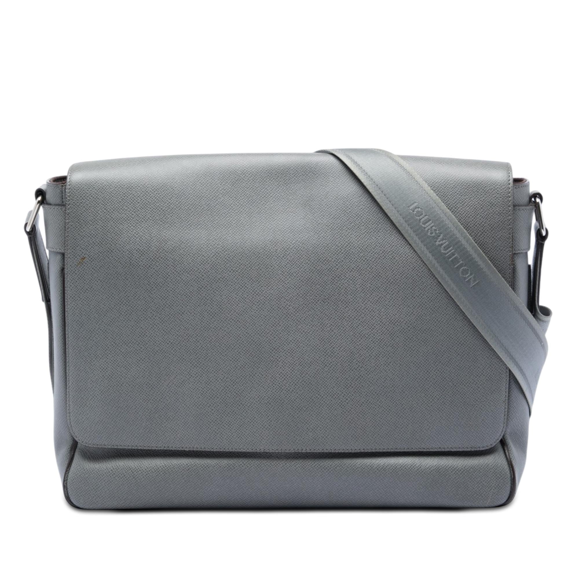 Louis Vuitton Taiga Roman GM