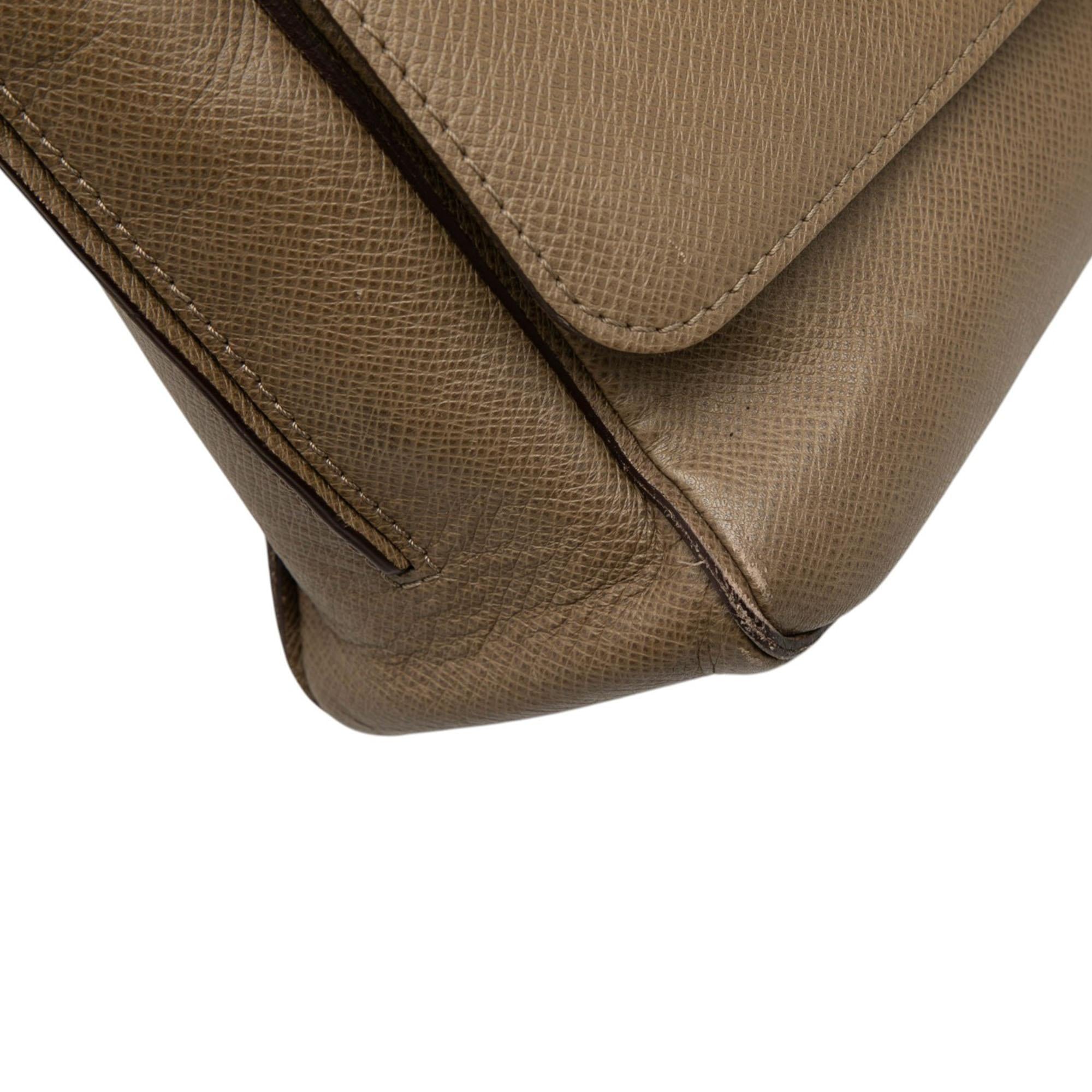 Louis Vuitton Taiga Roman MM