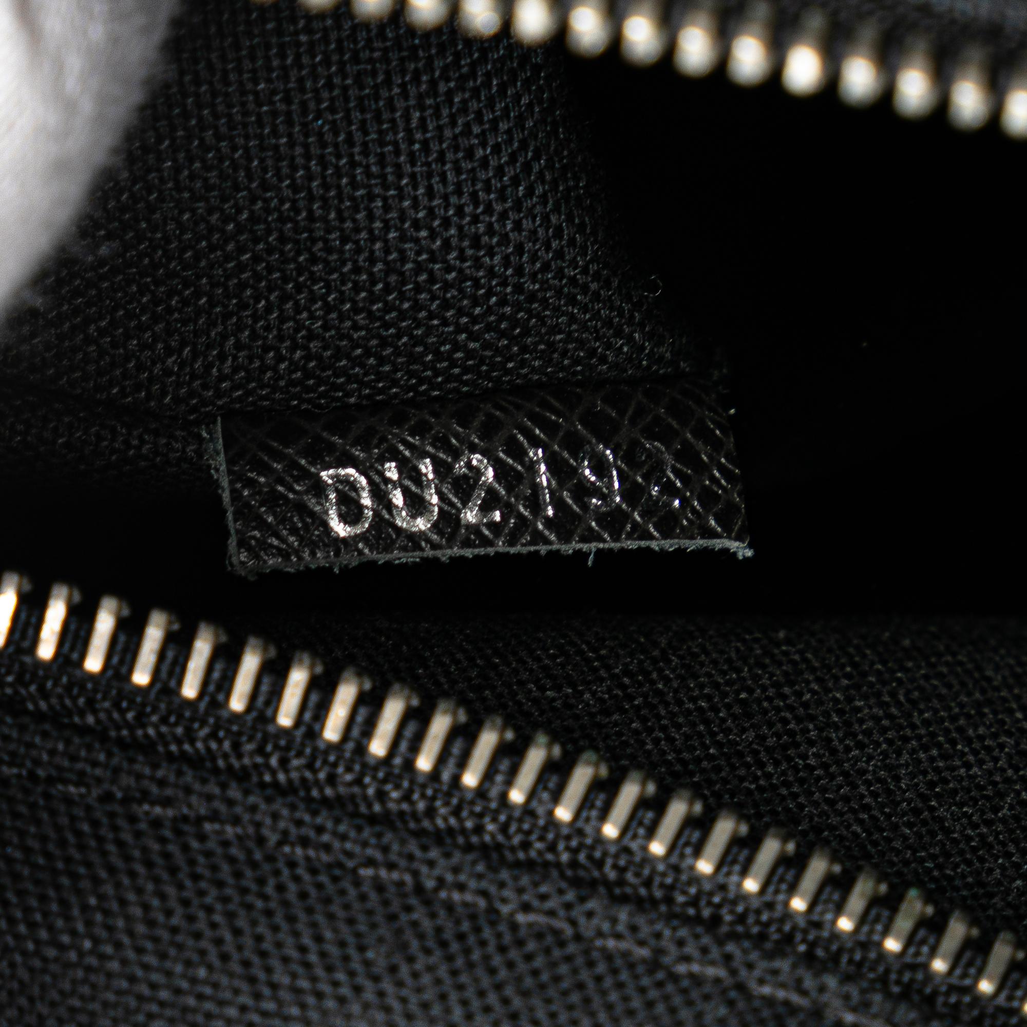 Louis Vuitton Taiga Roman PM