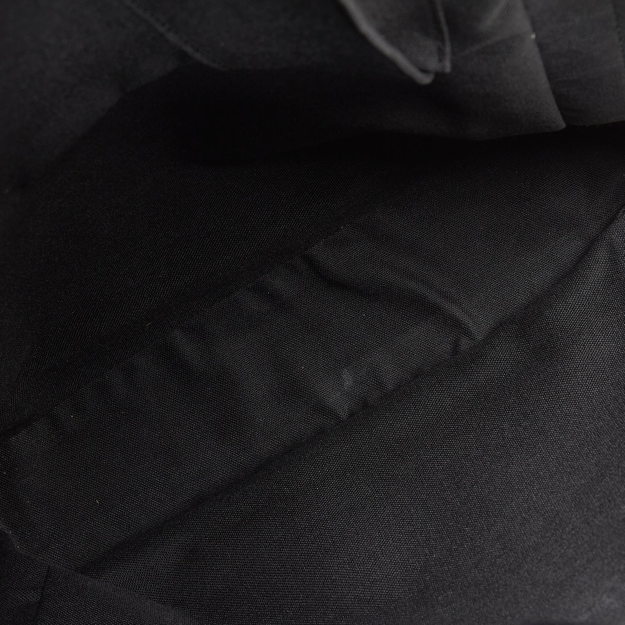 Louis Vuitton Taiga Sayan (SHG-dzbalD)