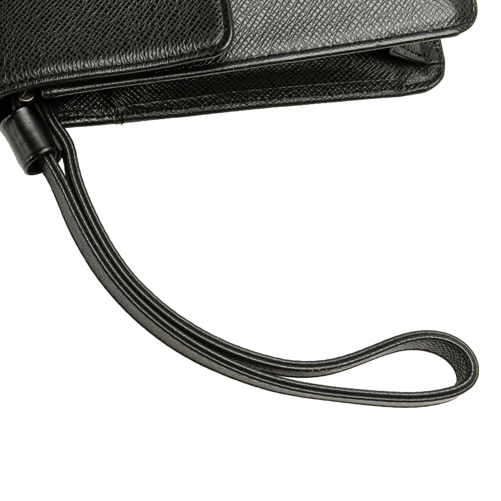 Louis Vuitton Taiga Selenga