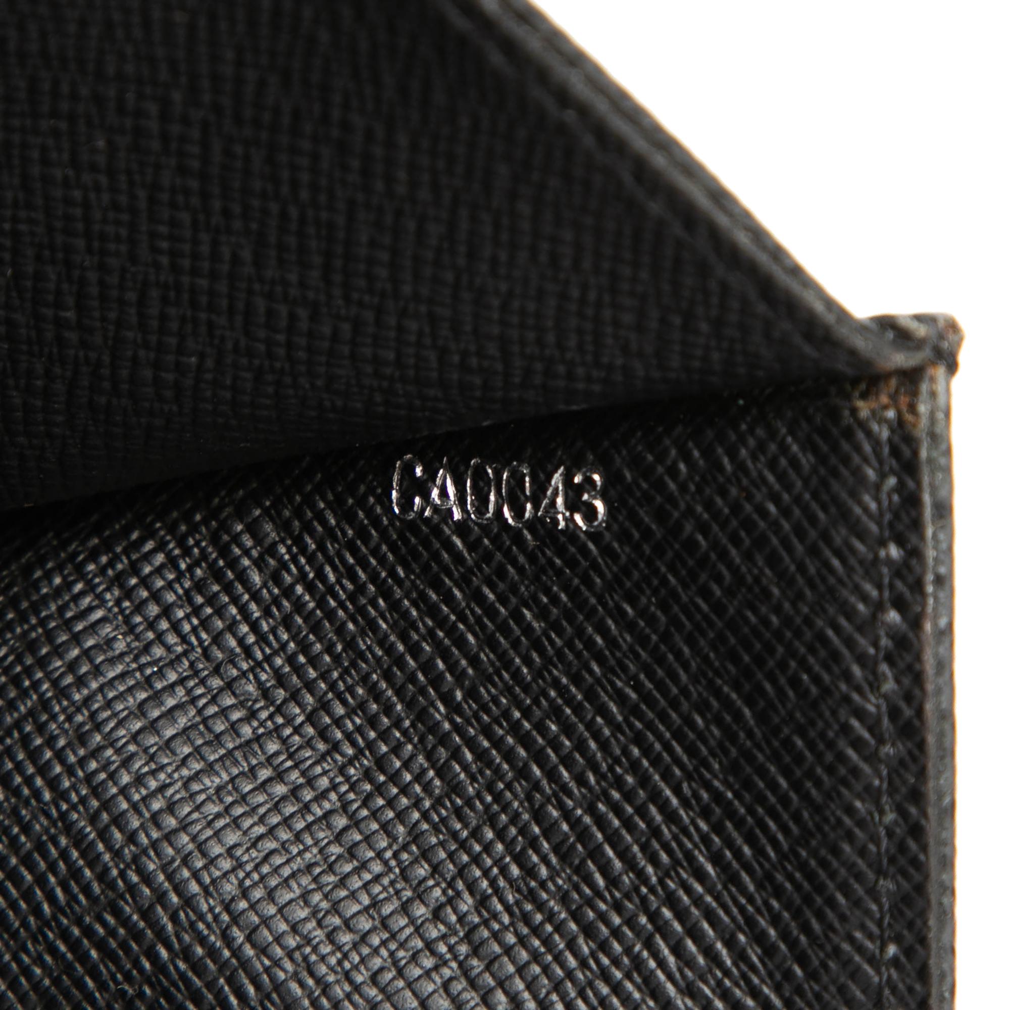 Louis Vuitton Taiga Selenga