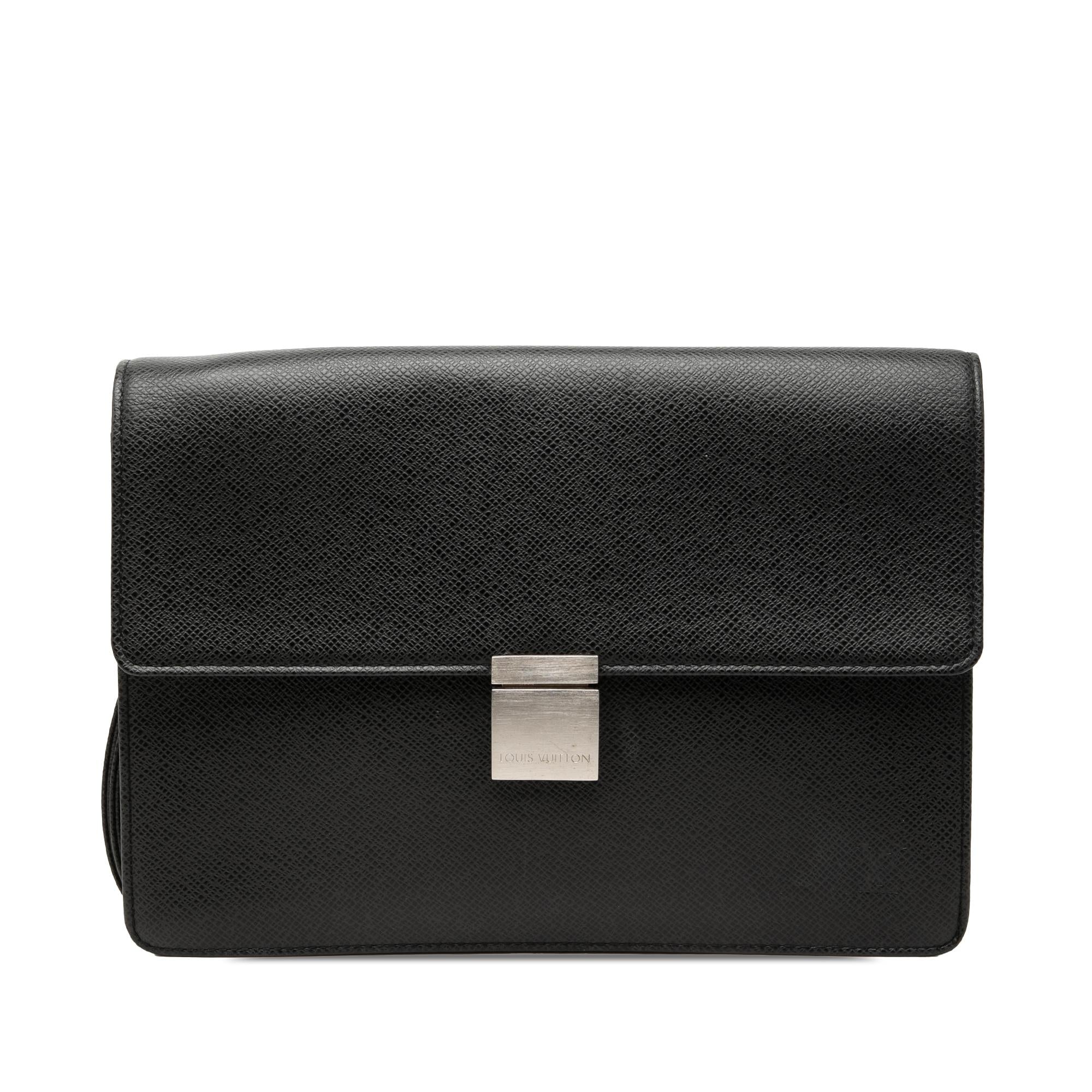 Louis Vuitton Taiga Selenga