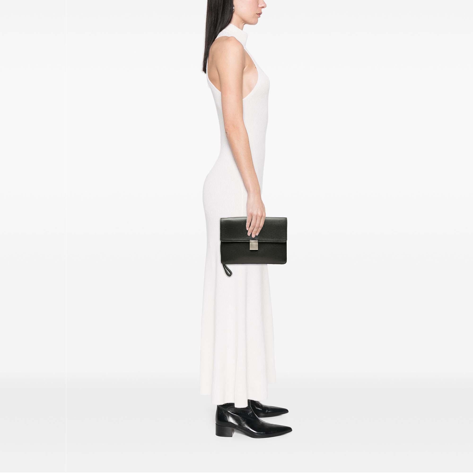 Louis Vuitton Taiga Selenga