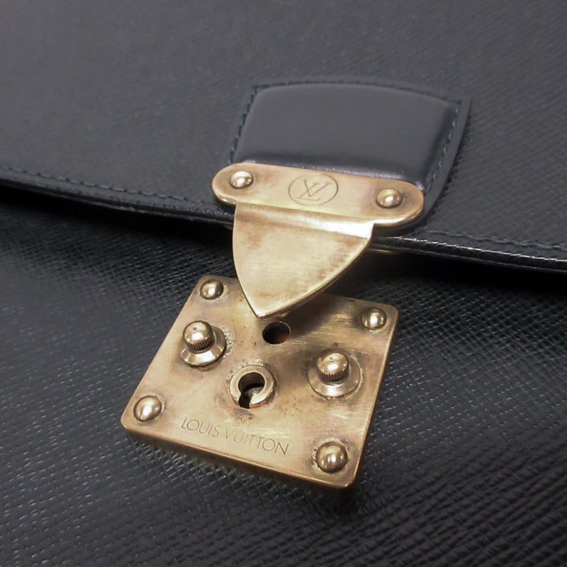 Louis Vuitton Taiga Serviette Kourad Briefcase (SHG-S9gjz7)