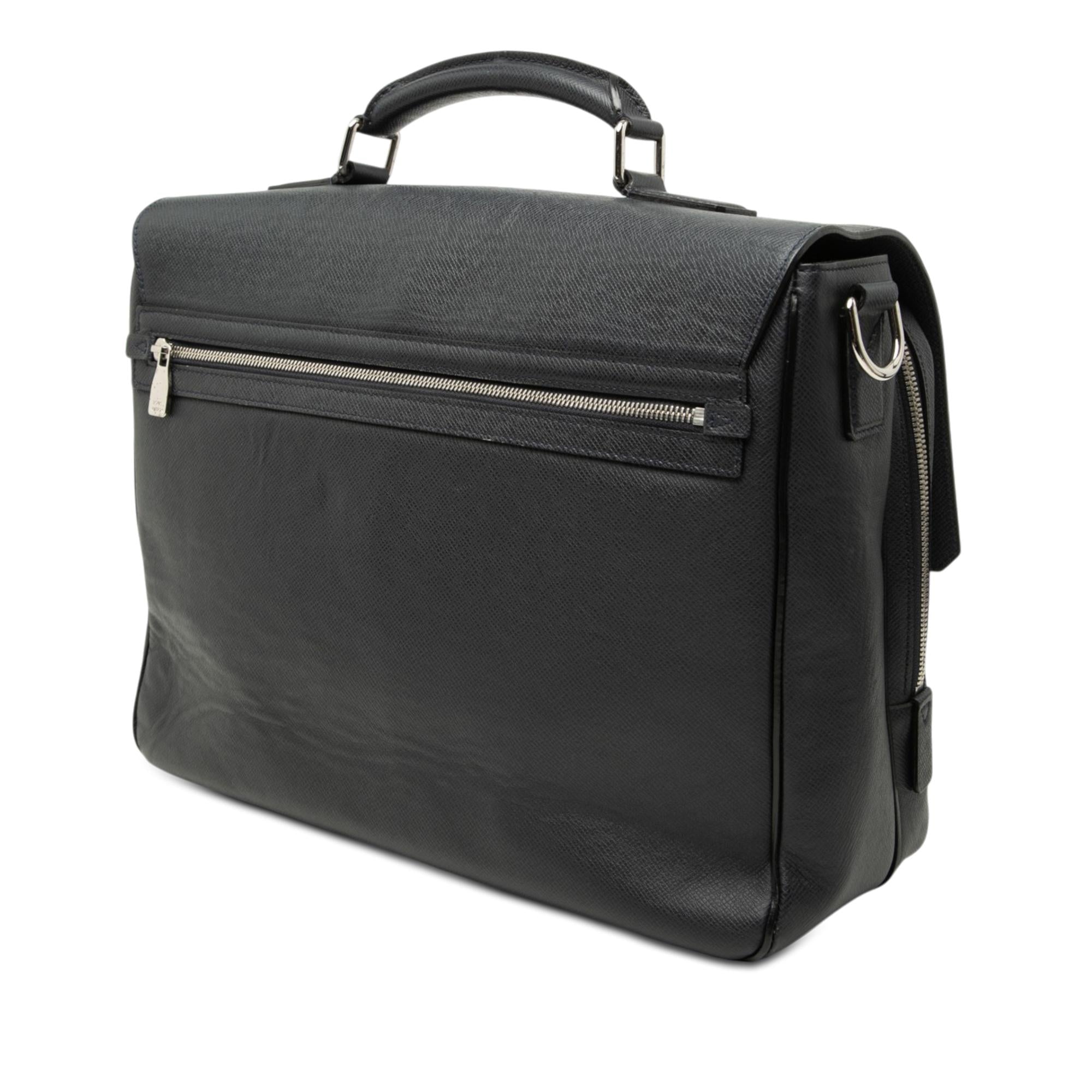 Louis Vuitton Taiga Vassili PM