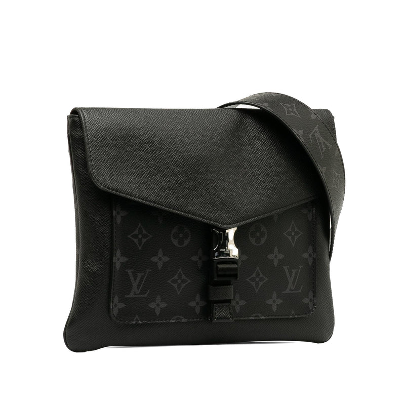 Louis Vuitton Taigarama Outdoor Flap Messenger (SHG-1uJQGw)