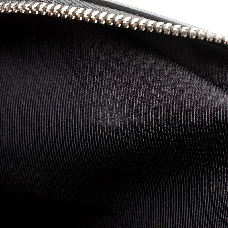 Louis Vuitton Taigarama Leather Outdoor Messenger Bag (SHF-2LtRge)