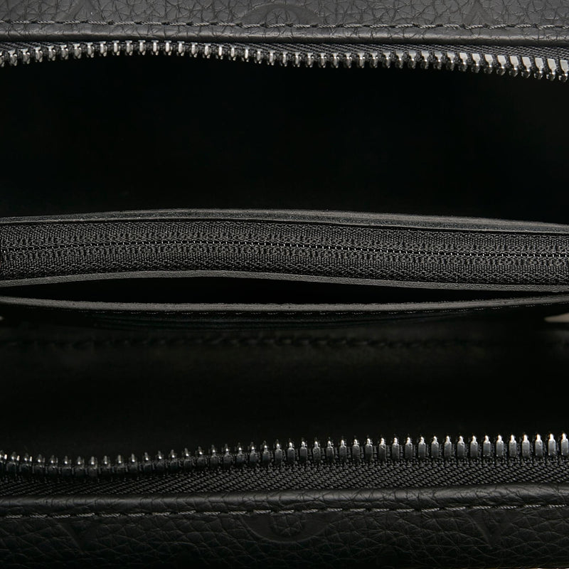Louis Vuitton Taurillion Monogram Horizon Clutch (SHG-35811) – LuxeDH