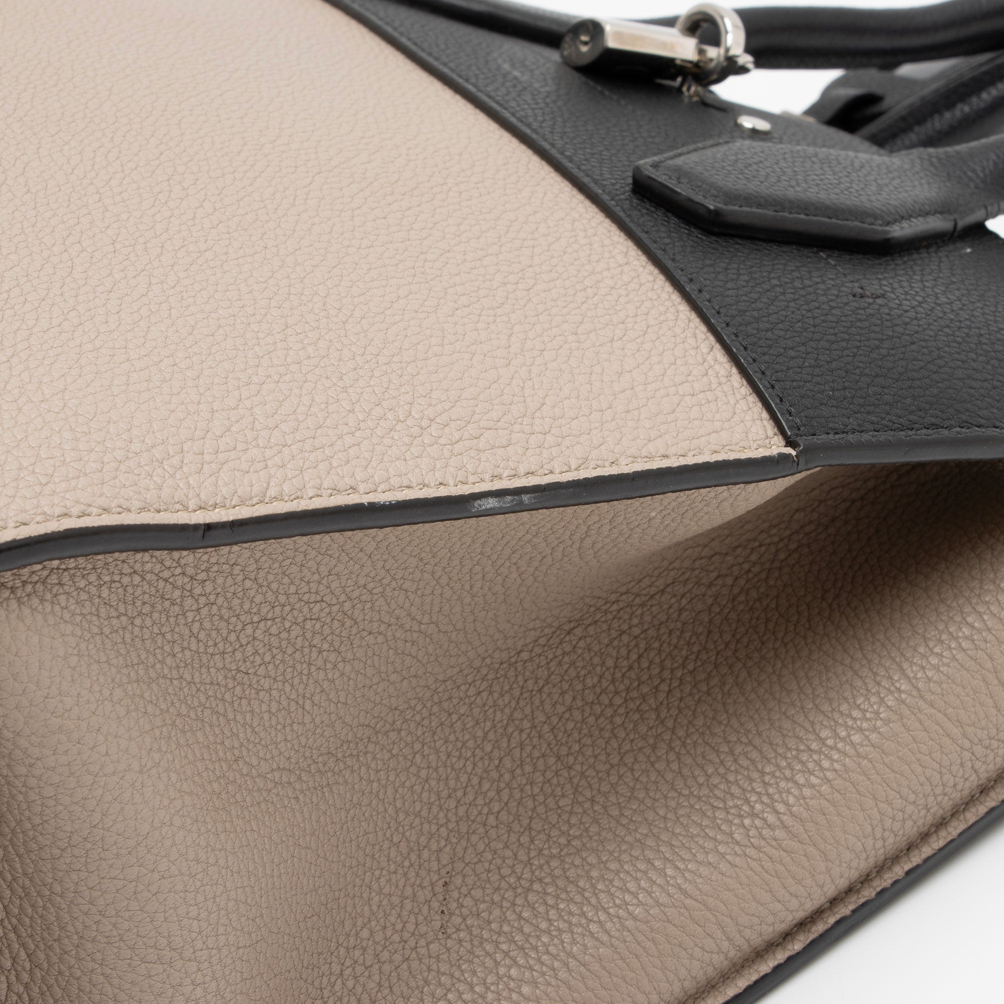 Louis Vuitton Taurillon City Steamer MM Tote (SHF-mLBfUs)