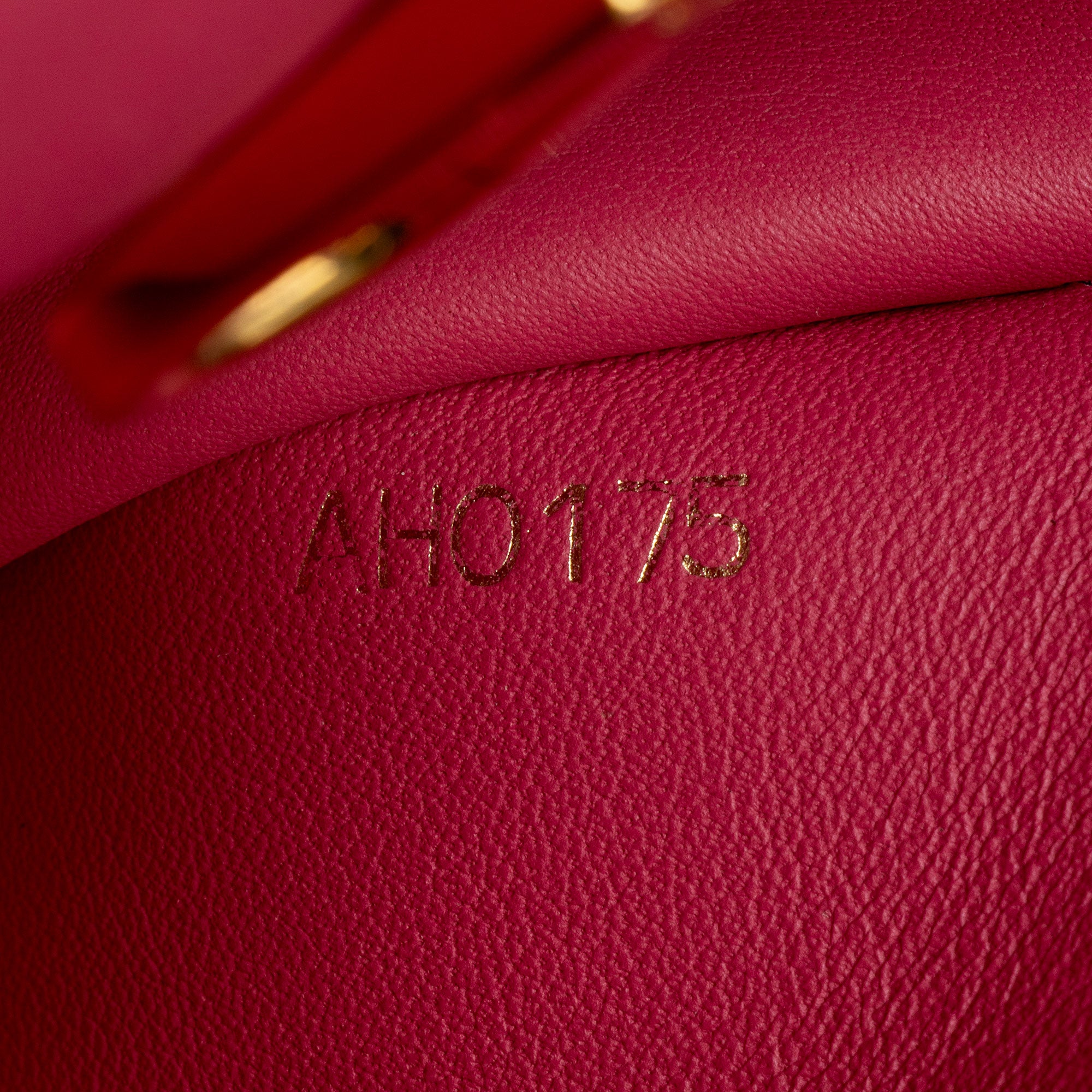 Louis Vuitton Taurillon Capucines MM Bag (SHF-N01Vii)