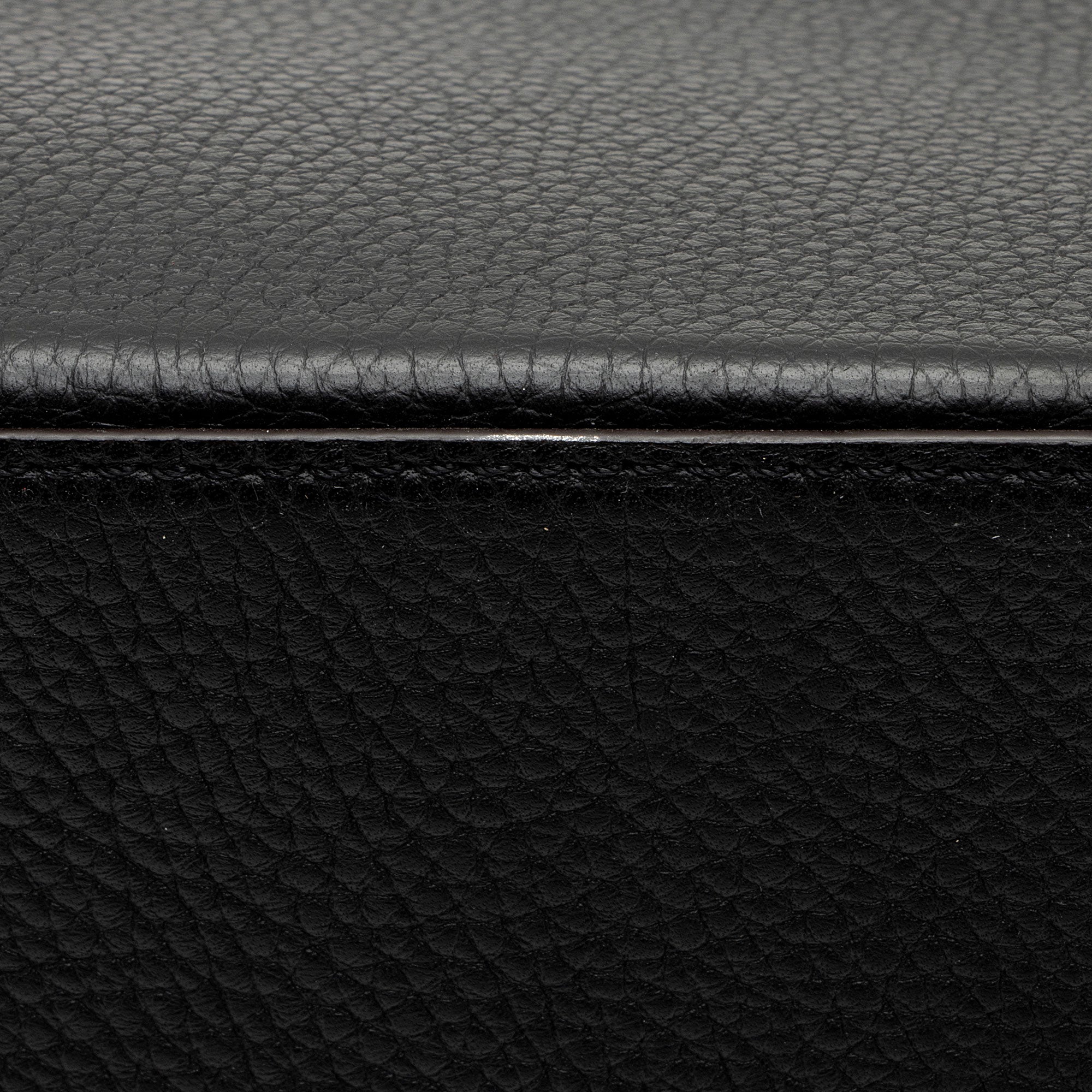 Louis Vuitton Taurillon Capucines MM Bag (SHF-N01Vii)