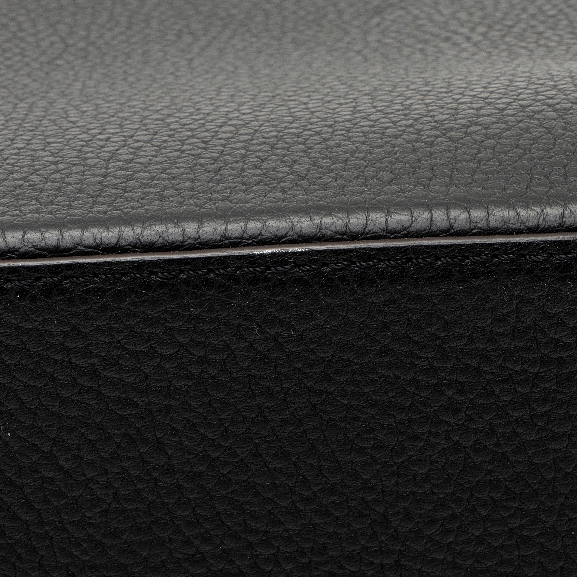 Louis Vuitton Taurillon Capucines MM Bag (SHF-N01Vii)