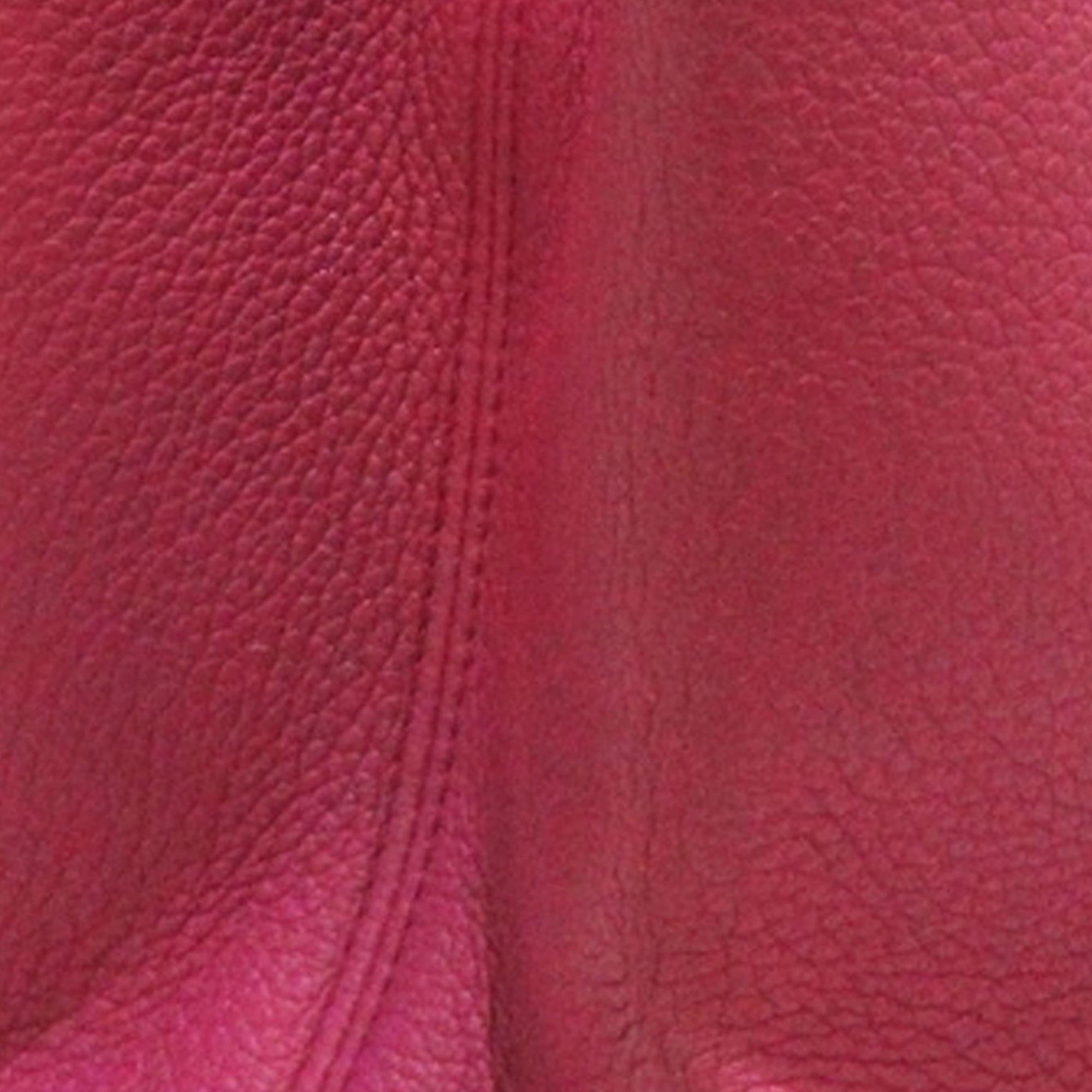 Louis Vuitton Taurillon Capucines MM (SHG-DeuA0c)