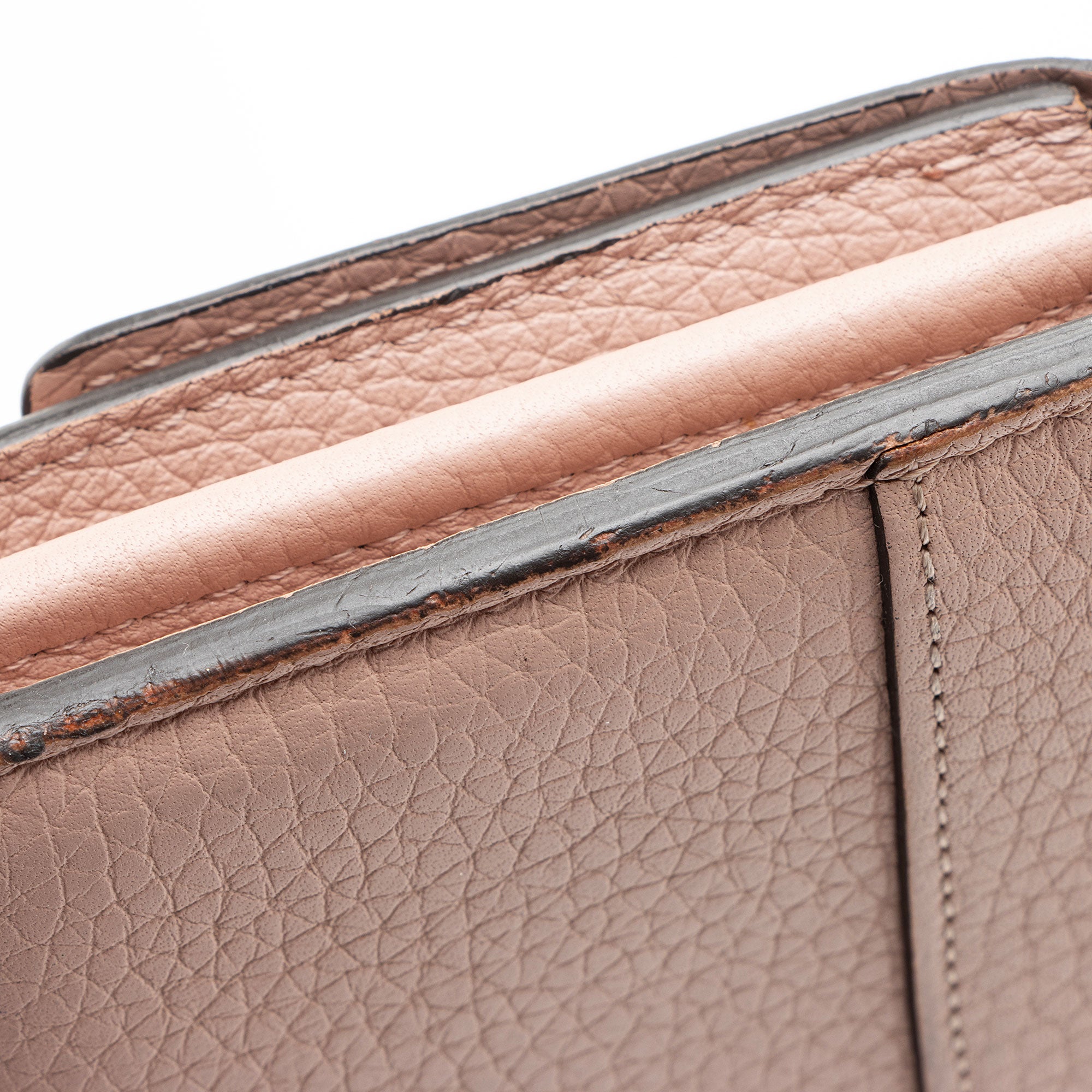 Louis Vuitton Taurillon Capucines Wallet (SHF-Bkkq6C)
