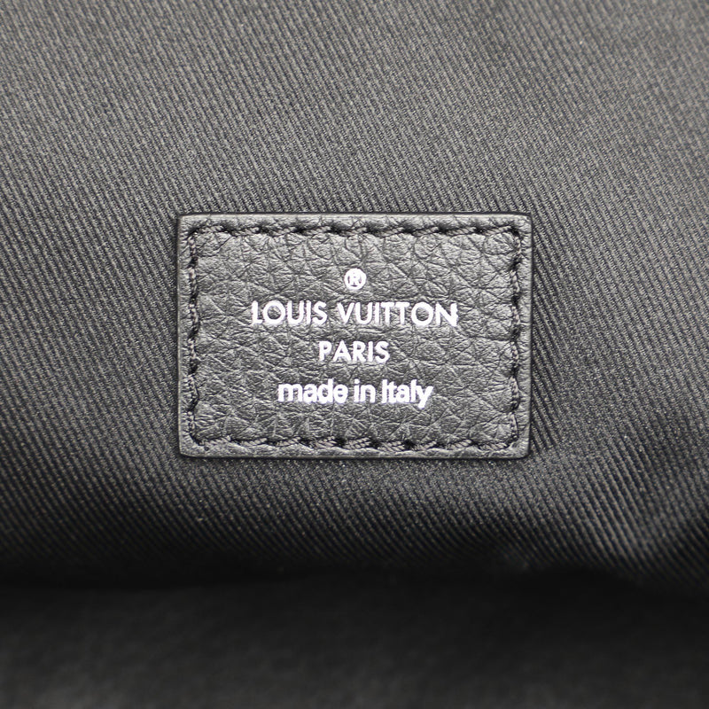 Louis Vuitton Taurillon Light Cabas (SHG-umP7WA)