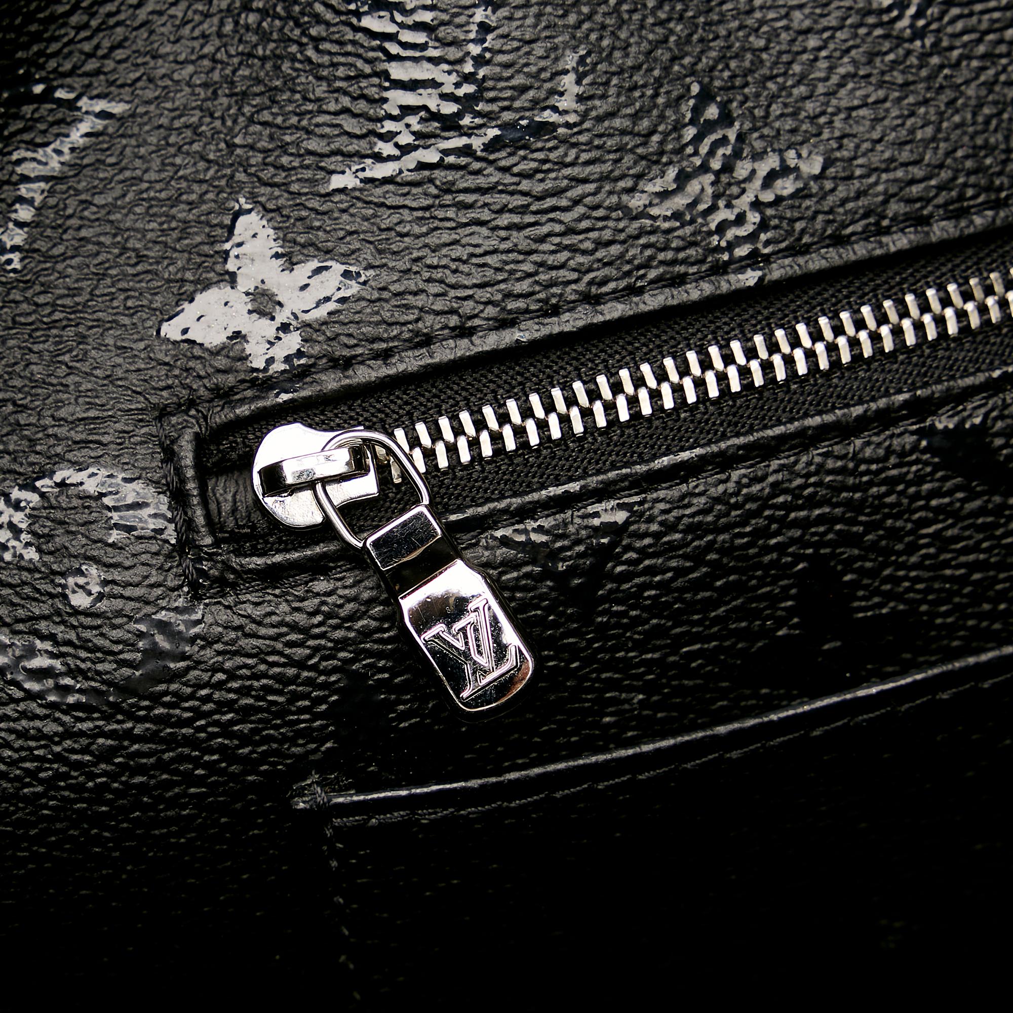 Louis Vuitton Urs Fischer Monogram Tufted Cabas (SHG-hE5CPs)