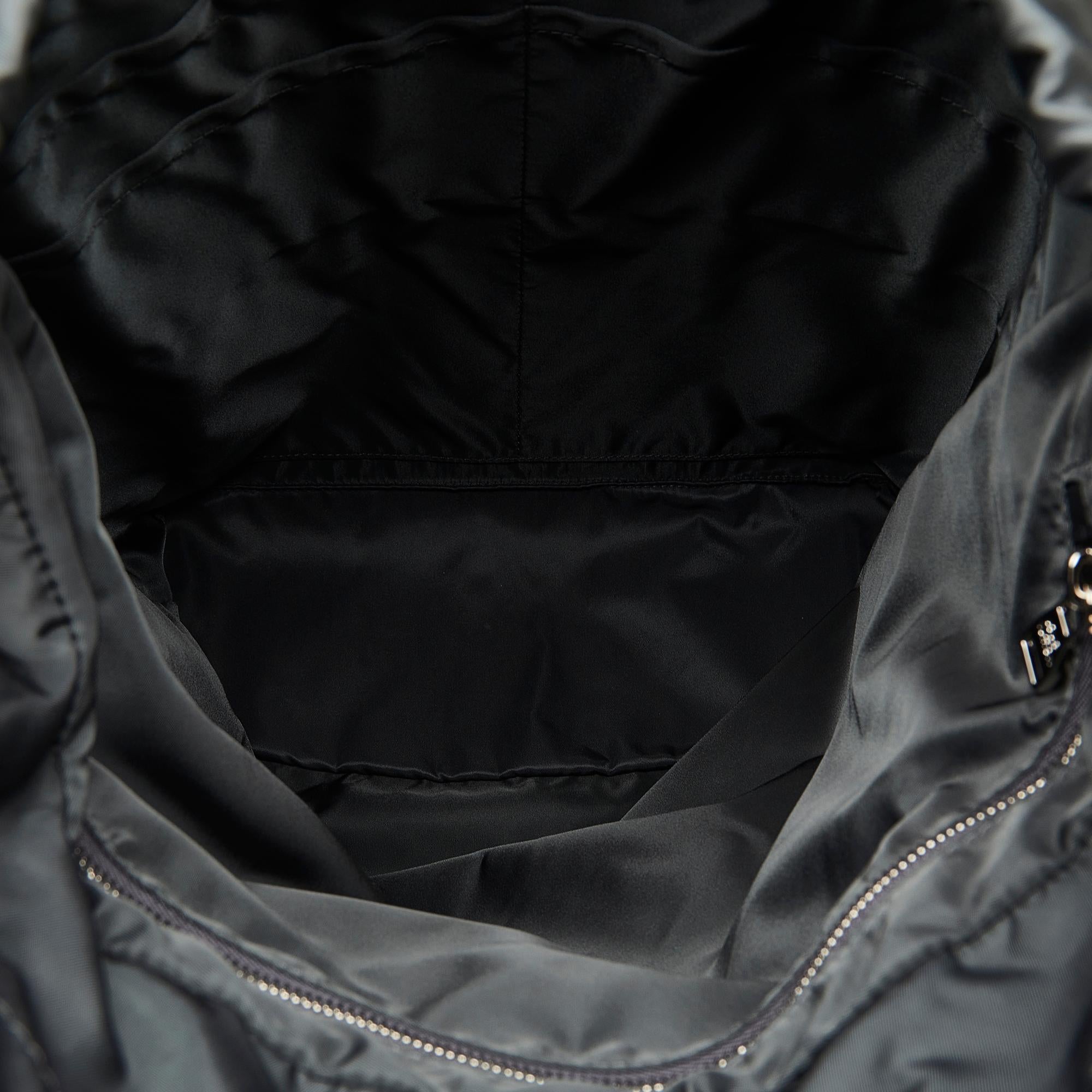 Louis Vuitton V-Line Pulse