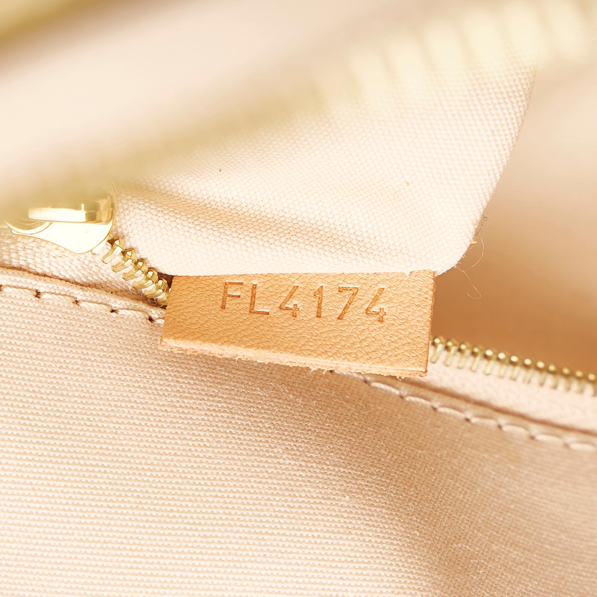 Louis Vuitton Vernis Lockit PM (SHG-slWIOV)