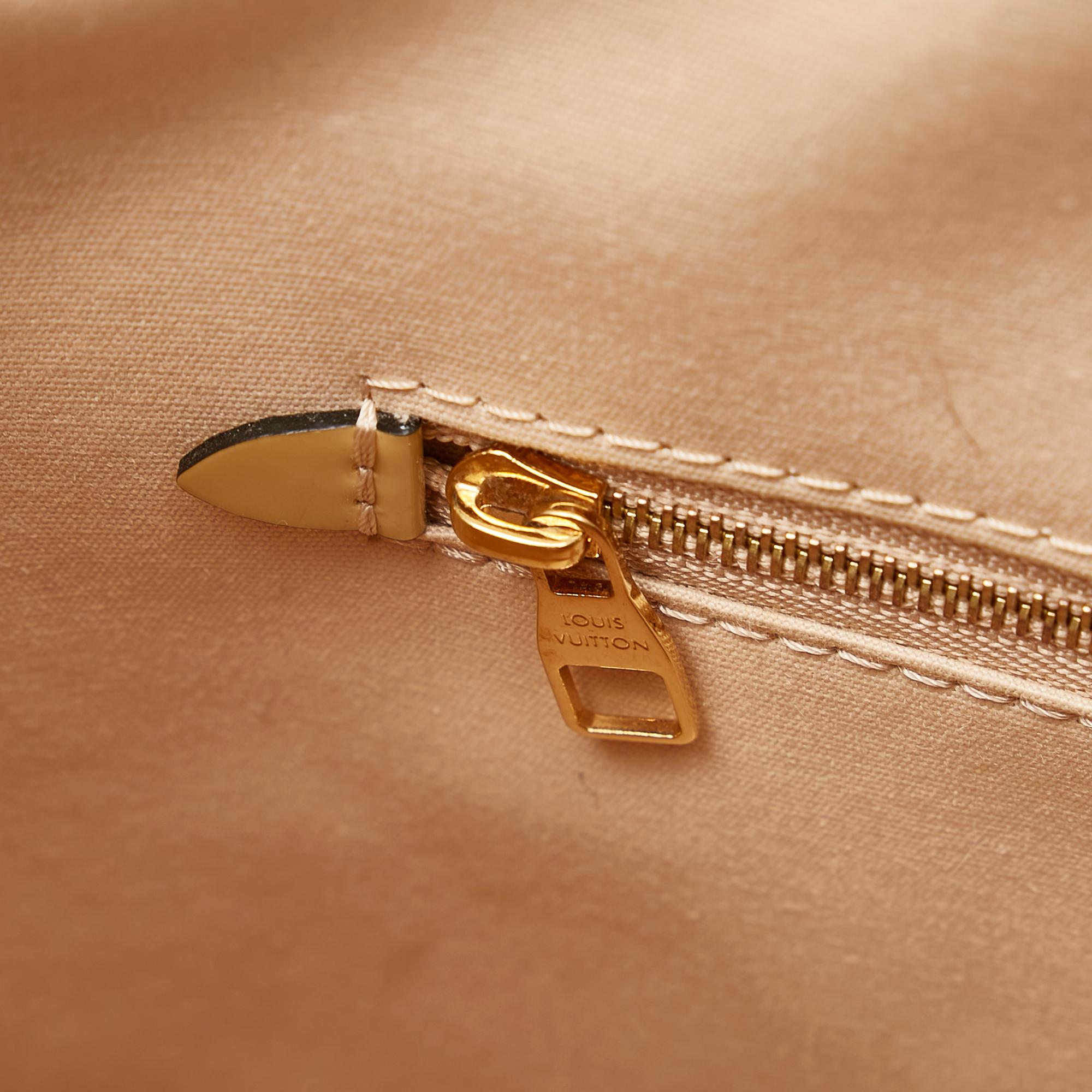 Louis Vuitton Vernis Lockit PM (SHG-slWIOV)