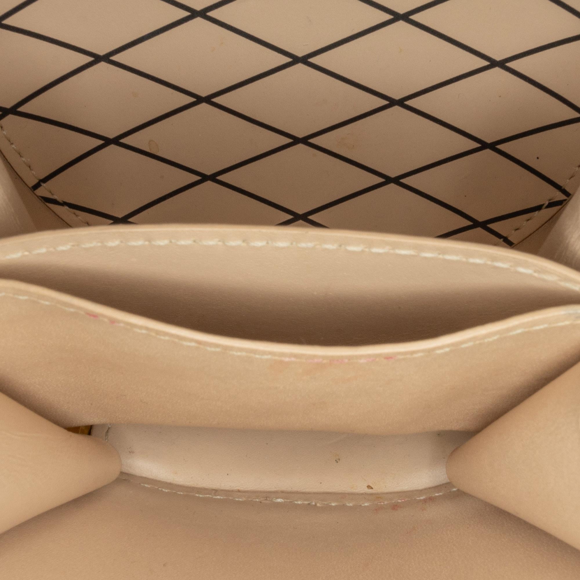 Louis Vuitton Vernis Mini Boite Chapeau Souple (SHG-aDiXtq)