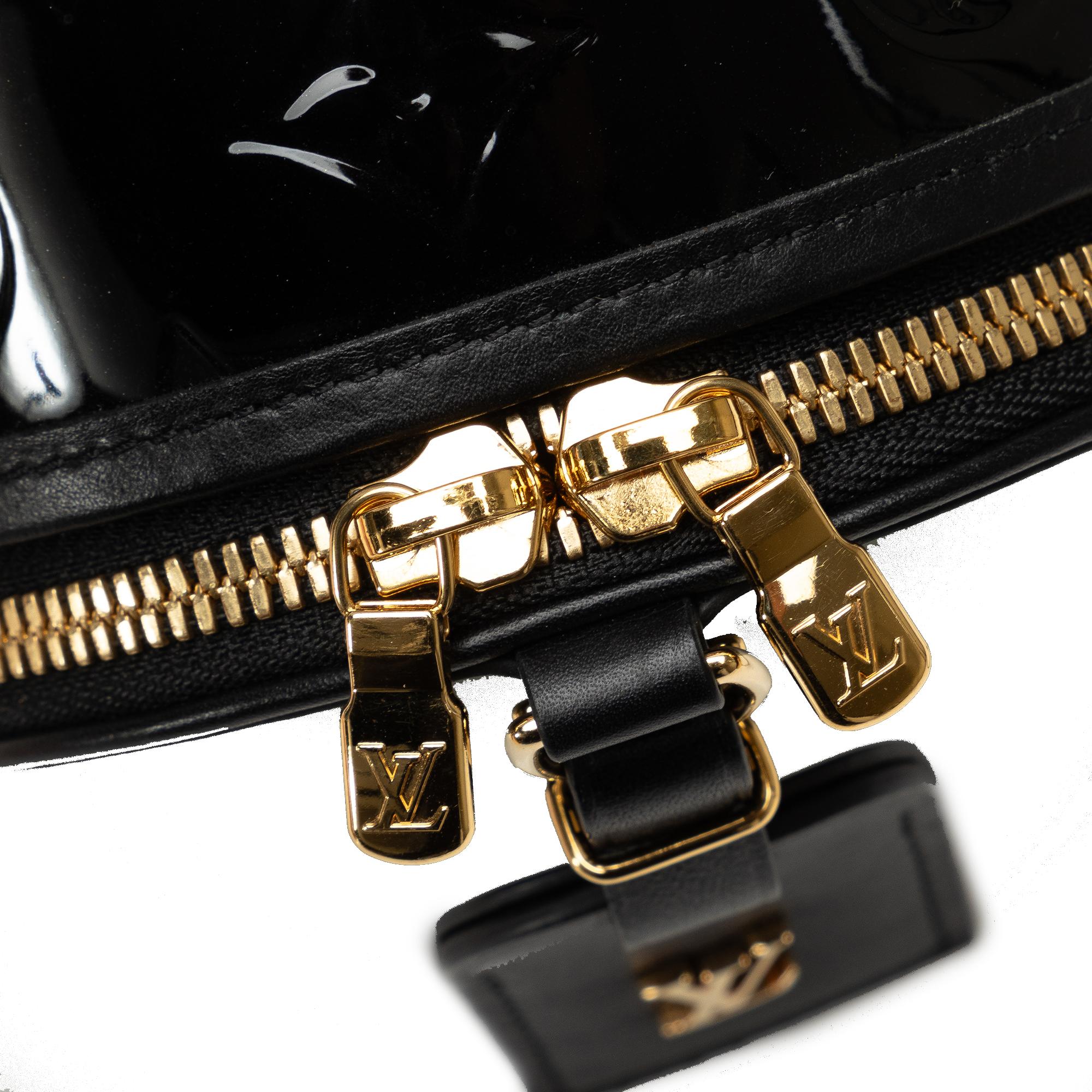Louis Vuitton Vernis Mini Boite Chapeau Souple (SHG-g8HBBF)