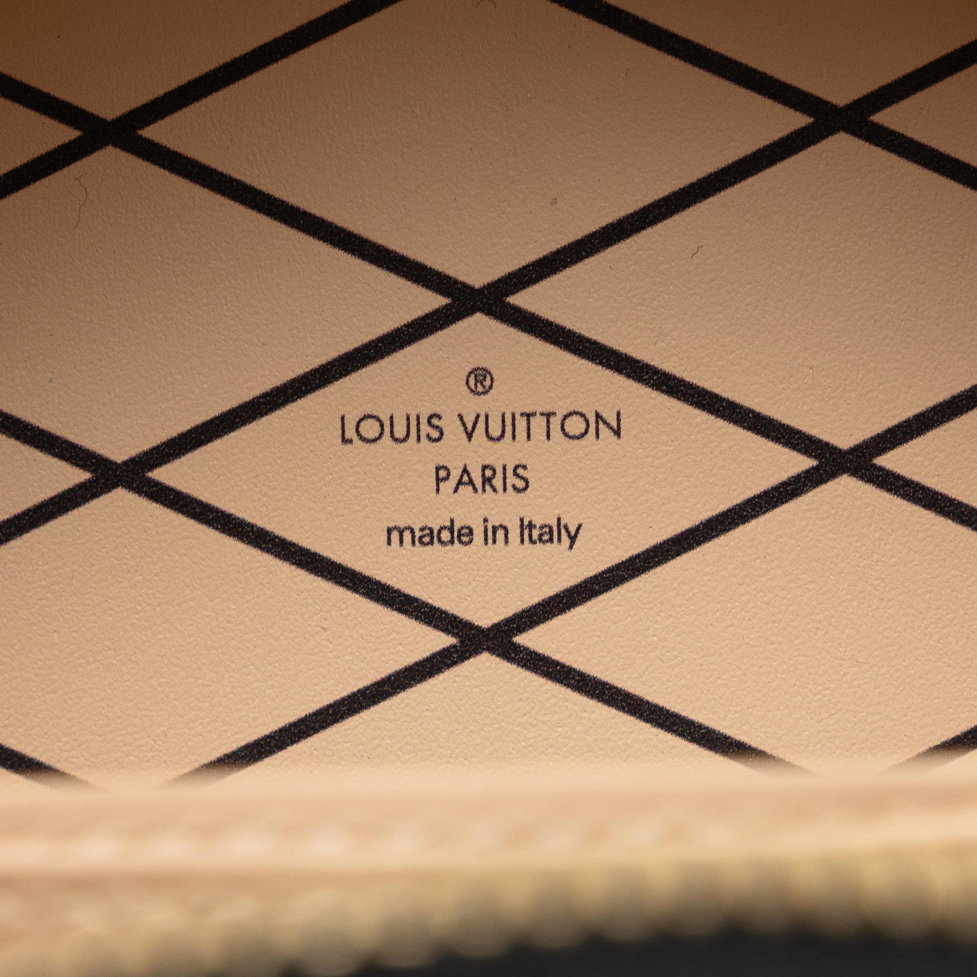 Louis Vuitton Vernis Mini Boite Chapeau Souple (SHG-g8HBBF)