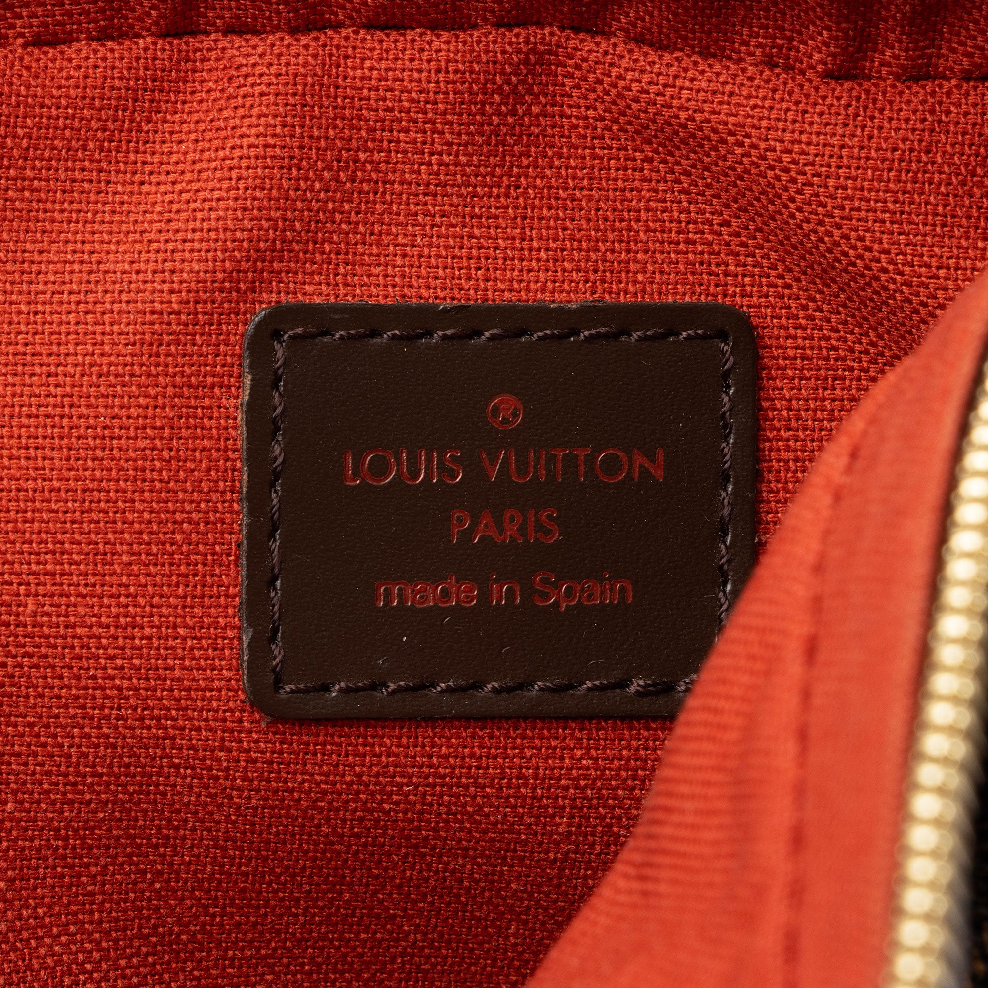 Louis Vuitton Vintage Damier Ebene Geronimos Sling Bag (SHF-IWcx8E)