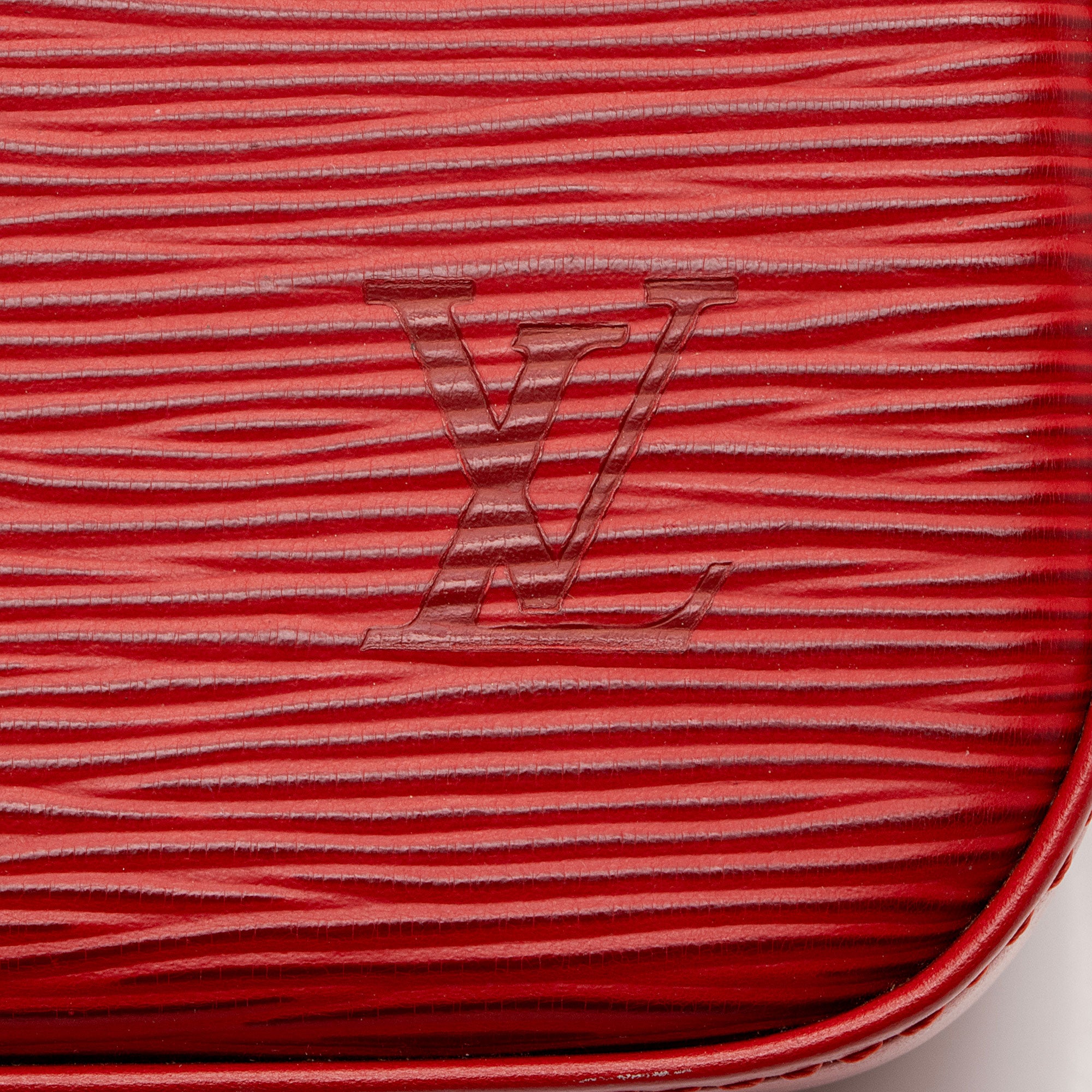 Louis Vuitton Vintage Epi Leather Buci Shoulder Bag (SHF-DiDqQN)