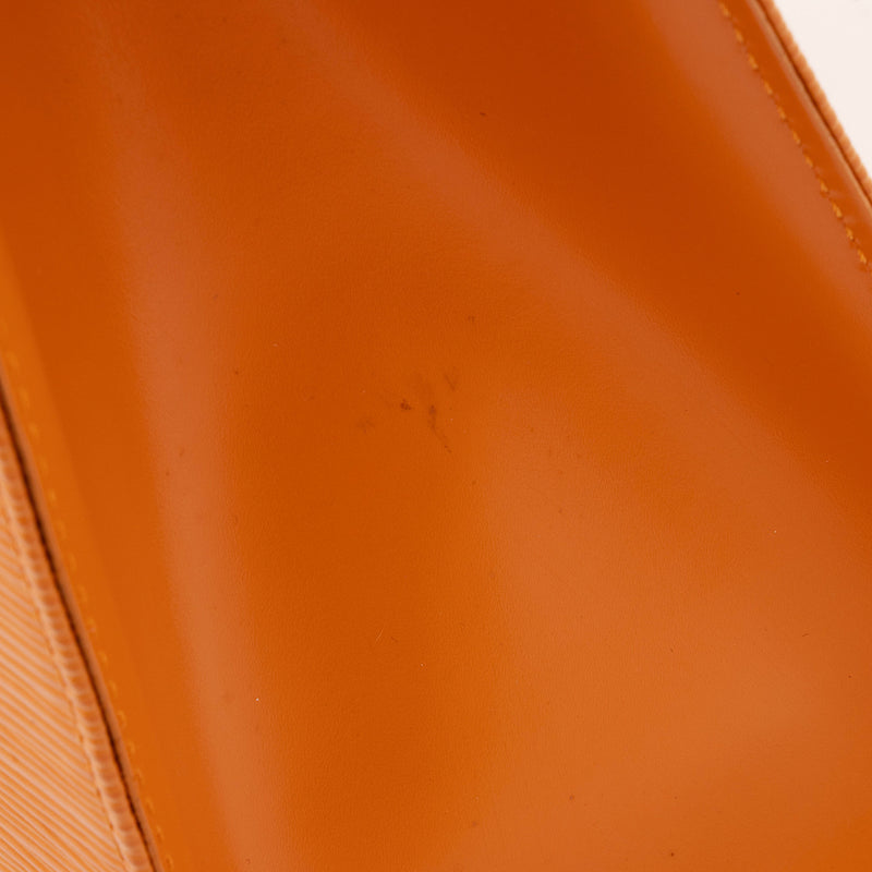 Louis Vuitton Vintage Epi Leather Croisette PM Shoulder Bag (SHF-dMhNlB)