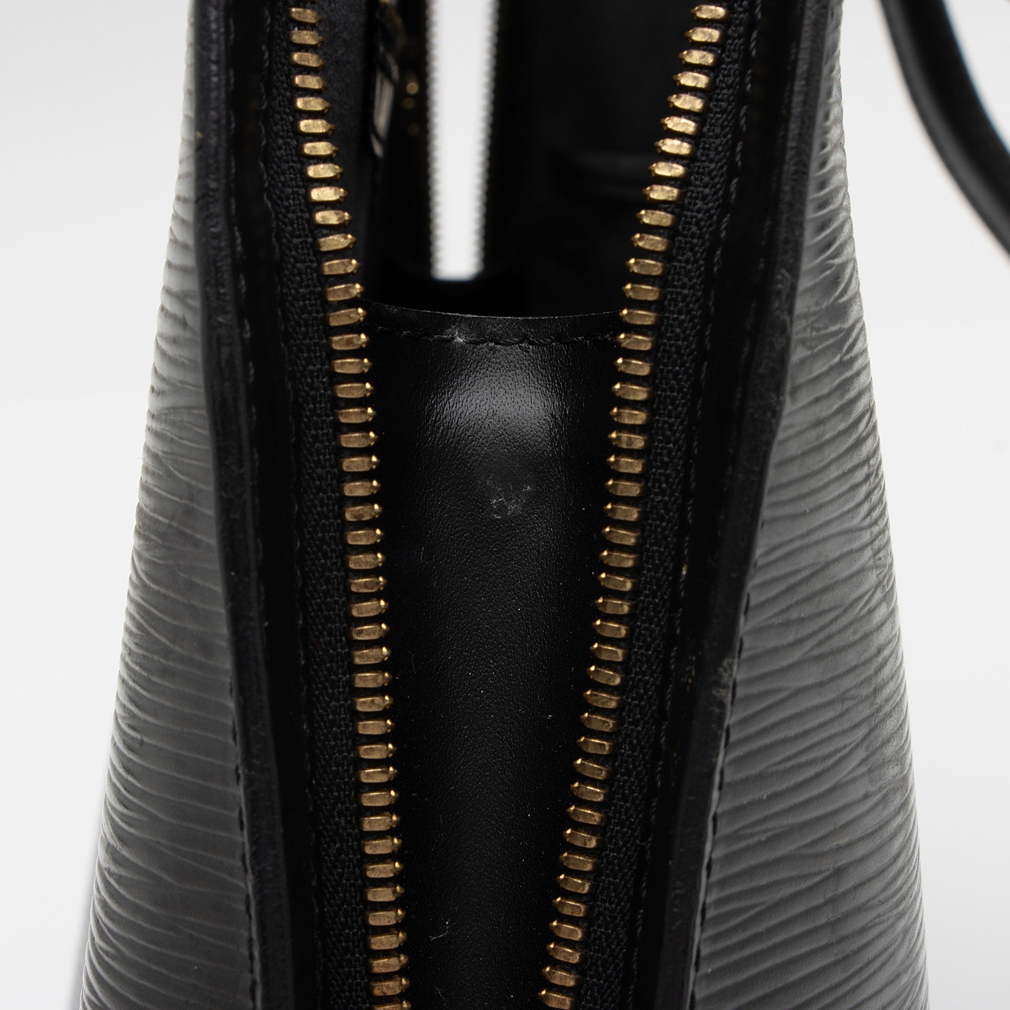 Louis Vuitton Vintage Epi Leather Lussac Tote (SHF-AsaQmr)