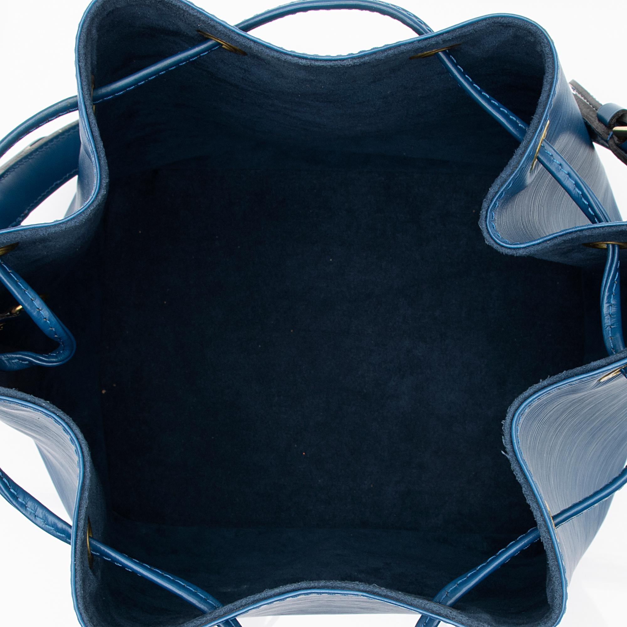 Louis Vuitton Vintage Epi Leather Petit Noe Shoulder Bag (SHF-4p9qOA)