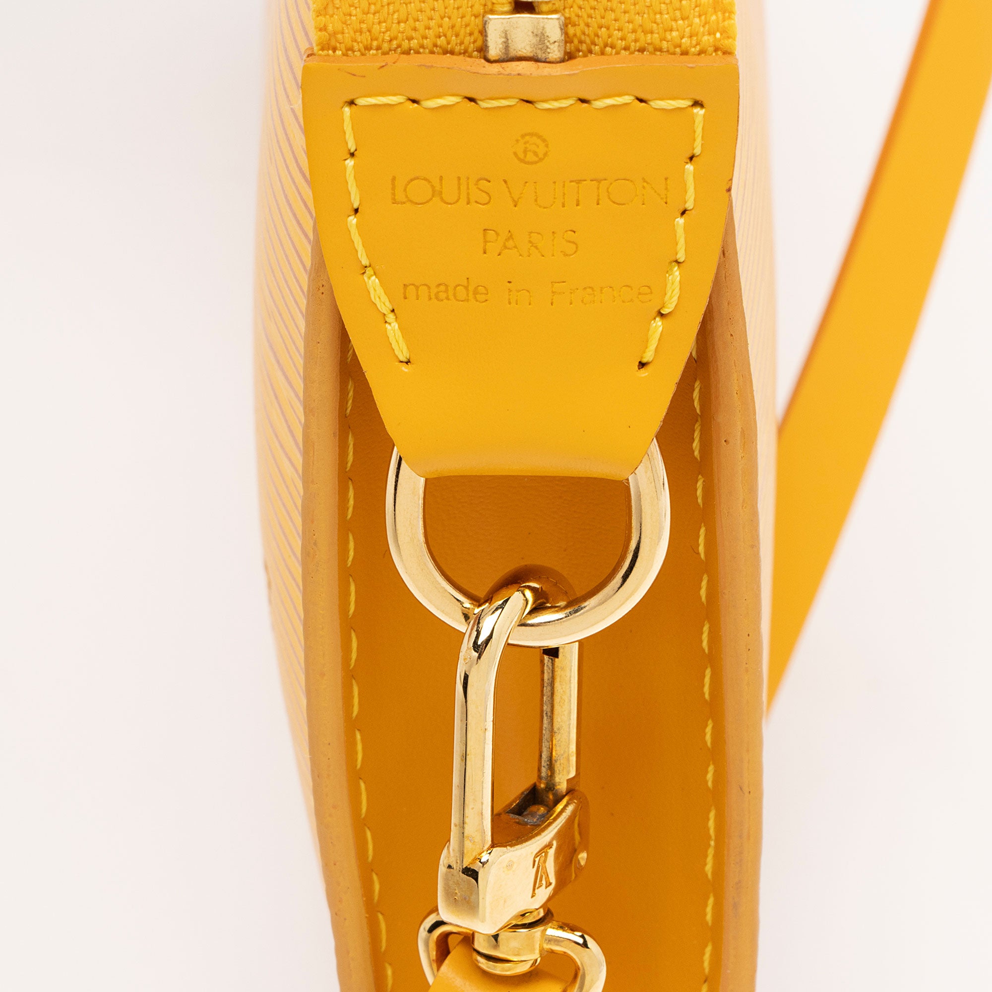 Louis Vuitton Vintage Epi Leather Pochette 21 Accessoires (SHF-hfoySb)