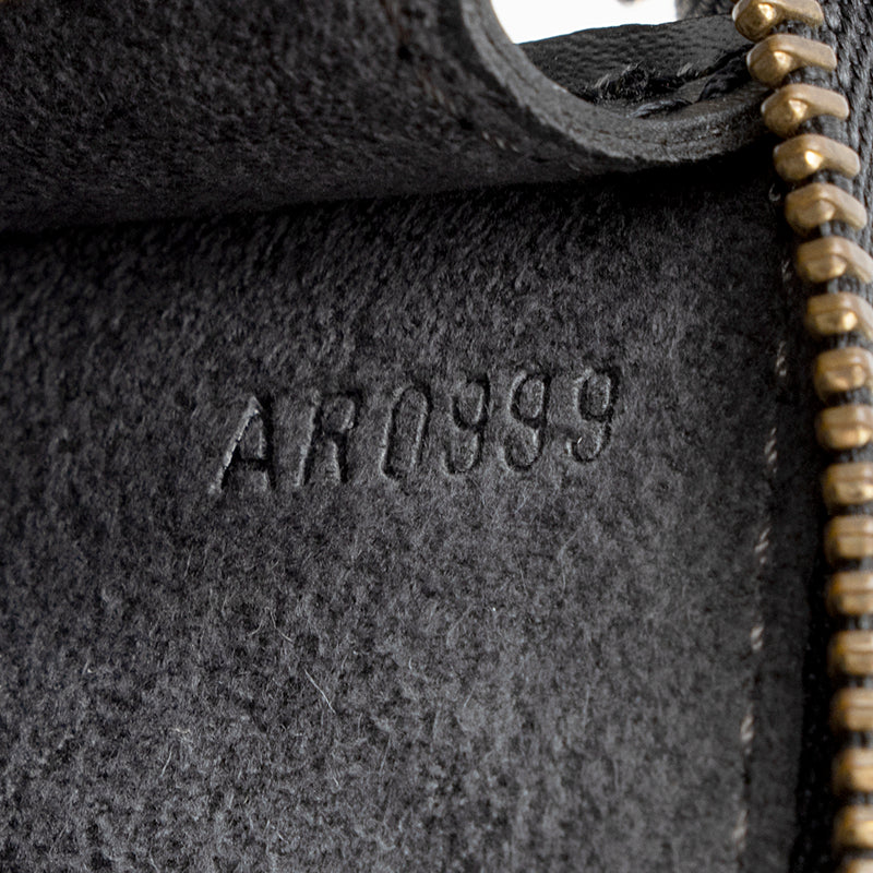 Louis Vuitton Vintage Epi Leather Pochette Accessoires (SHF-20454